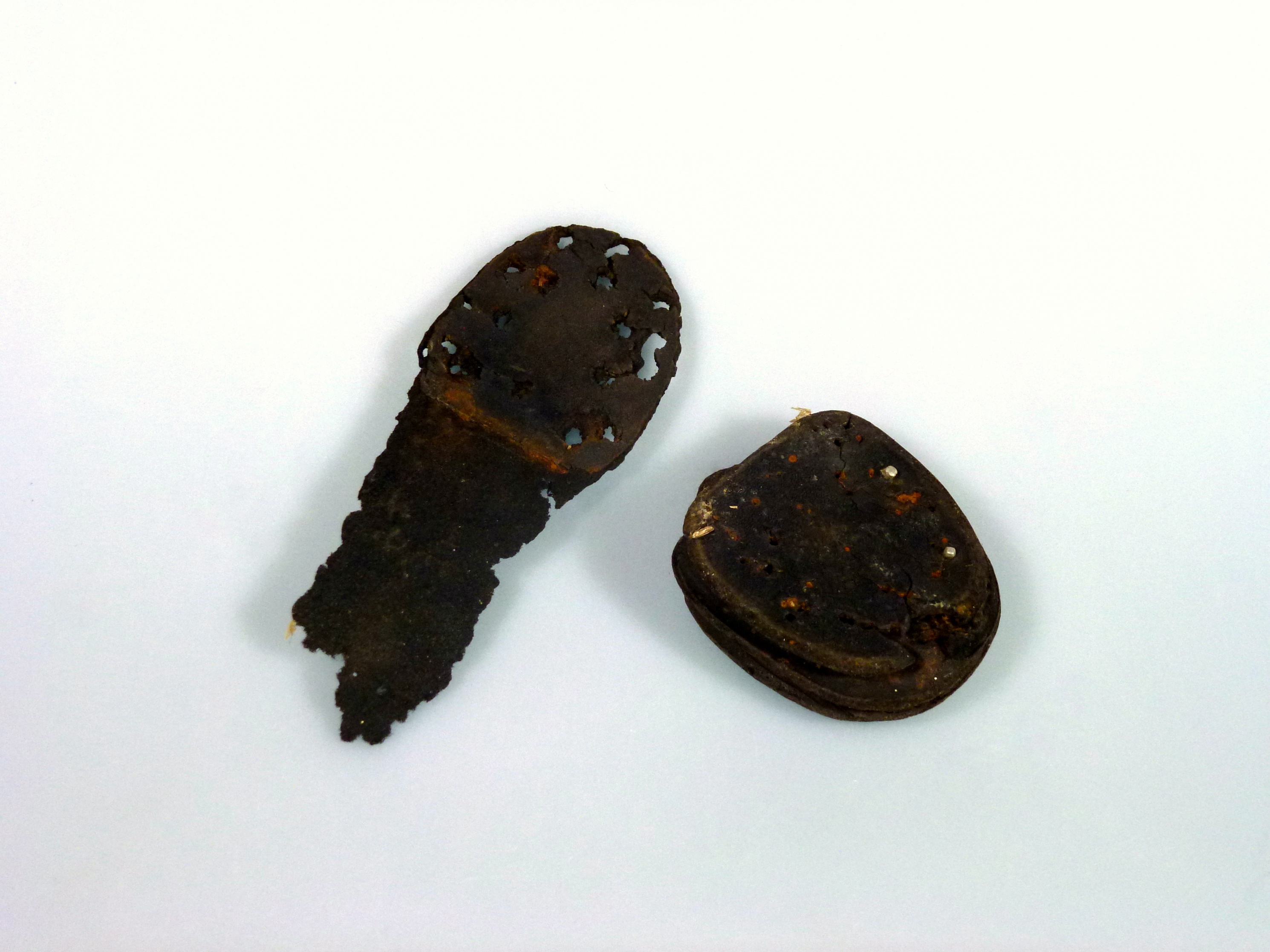 Sehr altes Schuhfragment gefunden bei Lahnstein (Rhein) (Deutsches Schuhmuseum Hauenstein CC BY-NC-SA)