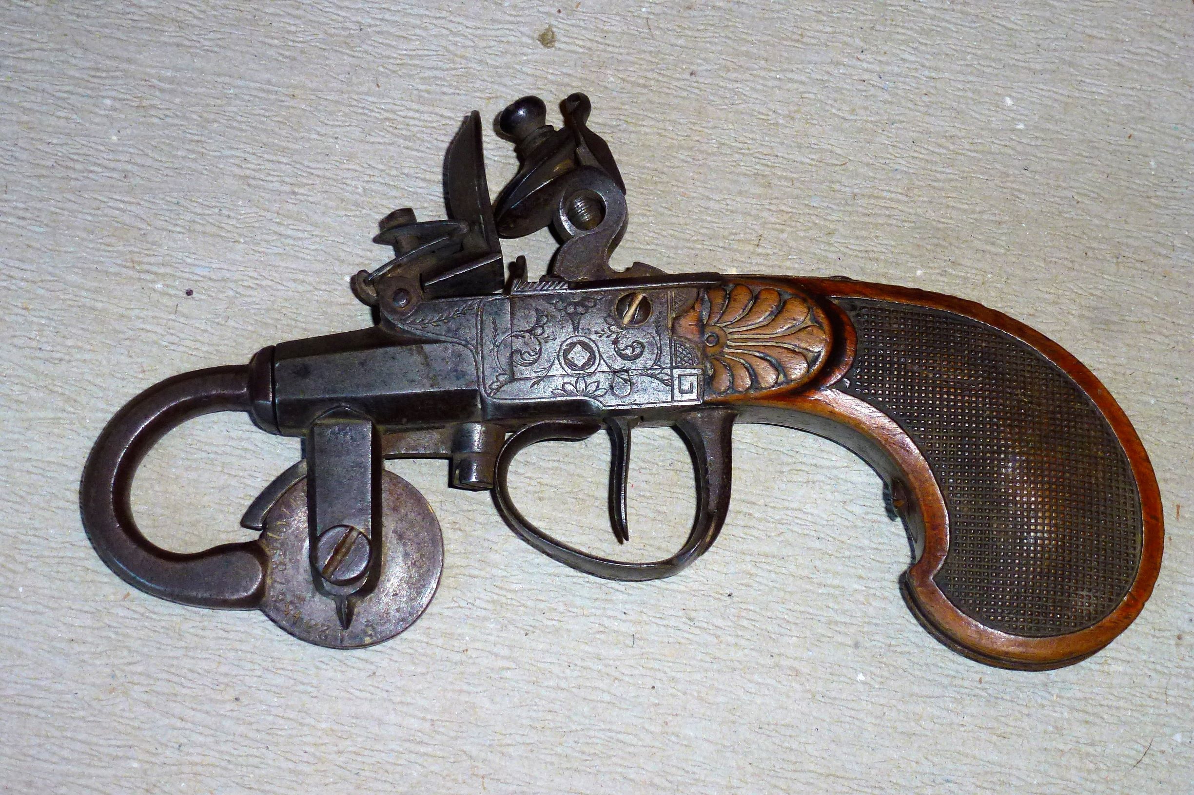 Pulverprüfpistole (Heimatmuseum Schloss Sinzig CC BY-NC-SA)