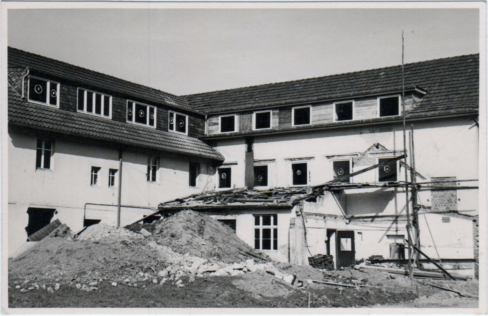 Foto Umbau Haus Elisabeth; hier letzte Arbeiten vor der Fertigstellung (Achim Sonnenberg CC BY-NC-SA)