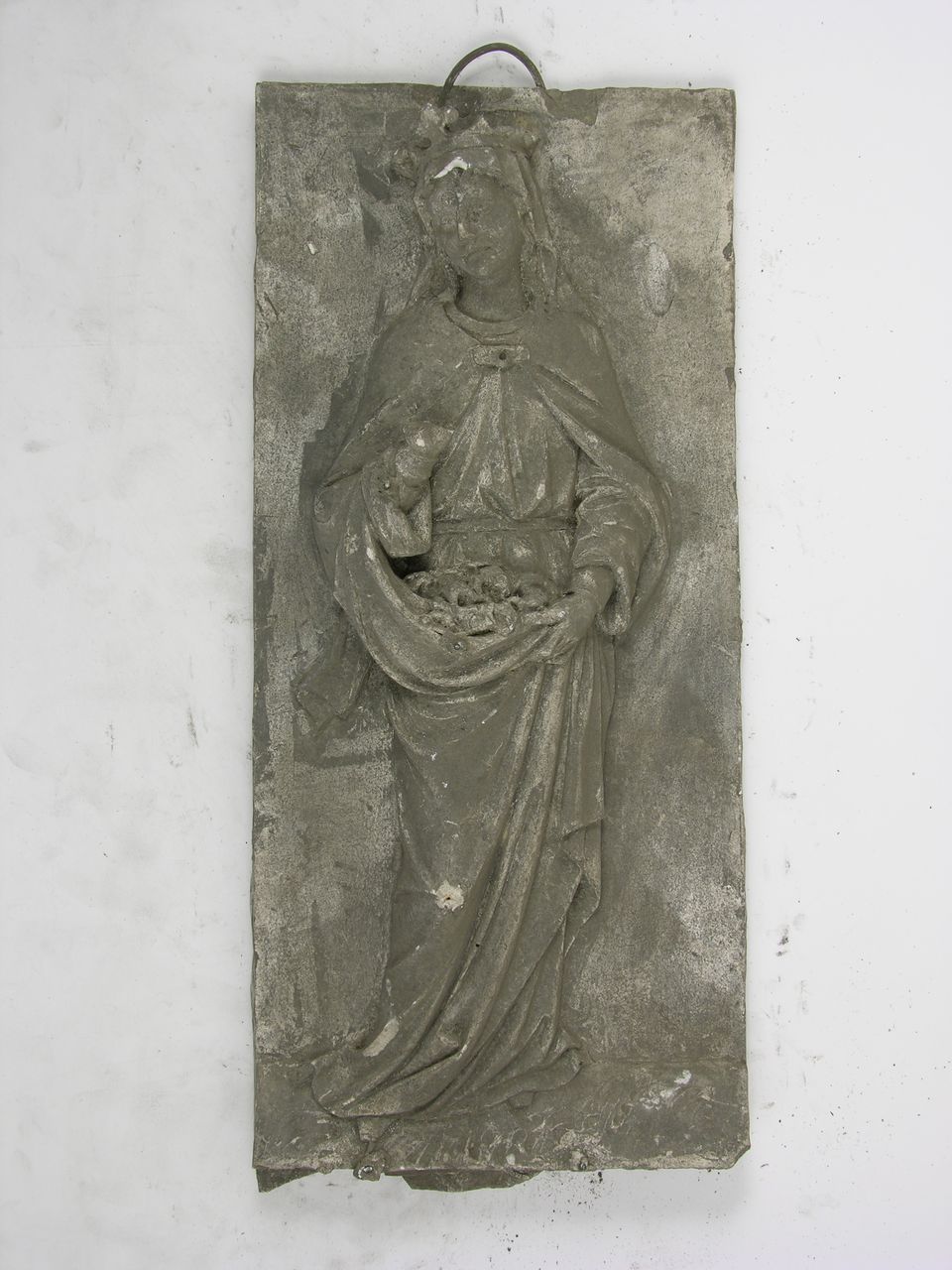 Heilige Elisabeth von Thüringen mit Rosenblättern (Historisches Museum der Pfalz, Speyer CC BY)