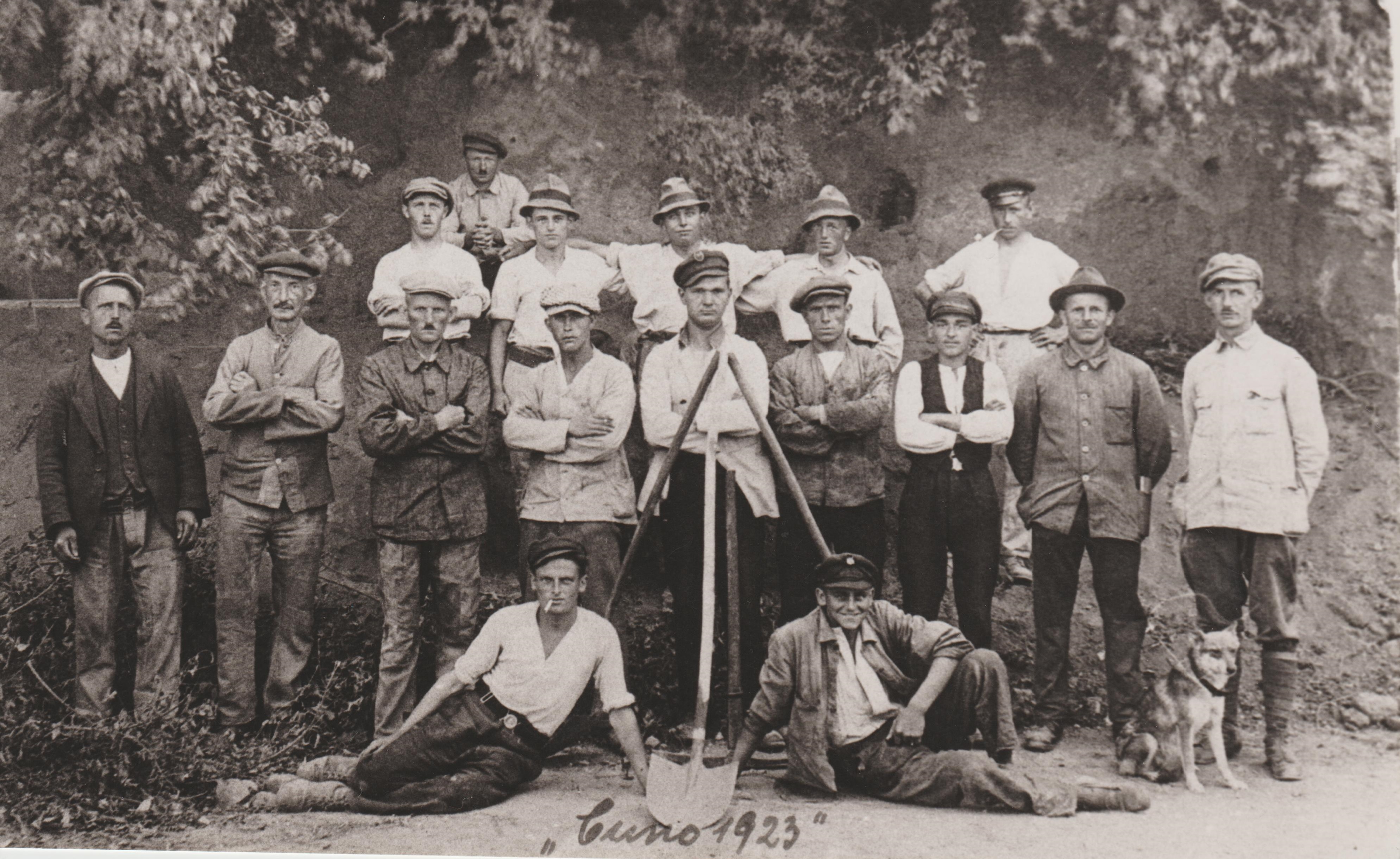 Arbeitergruppe in der Kunozeit 1923 (REM CC BY-NC-SA)
