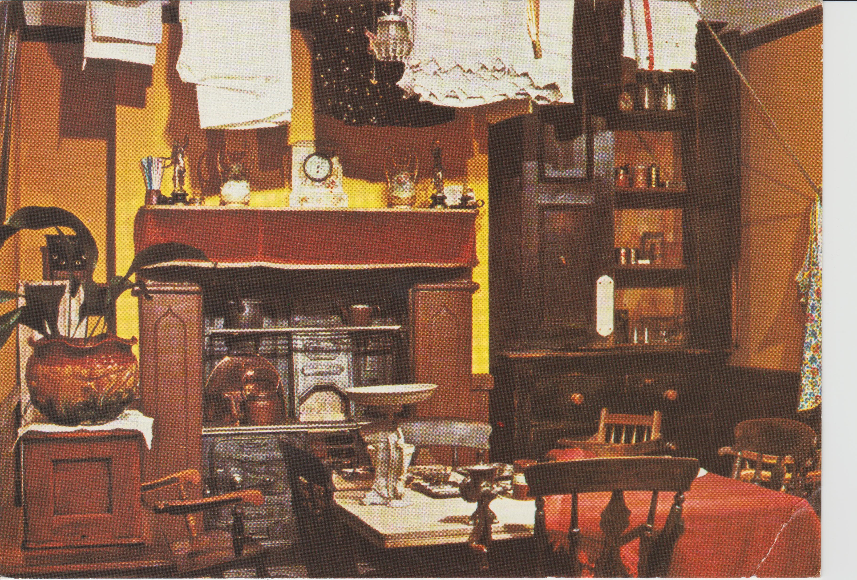 Workman’s Living Room in the Potteries, 1920-30 (REM CC BY-NC-SA)