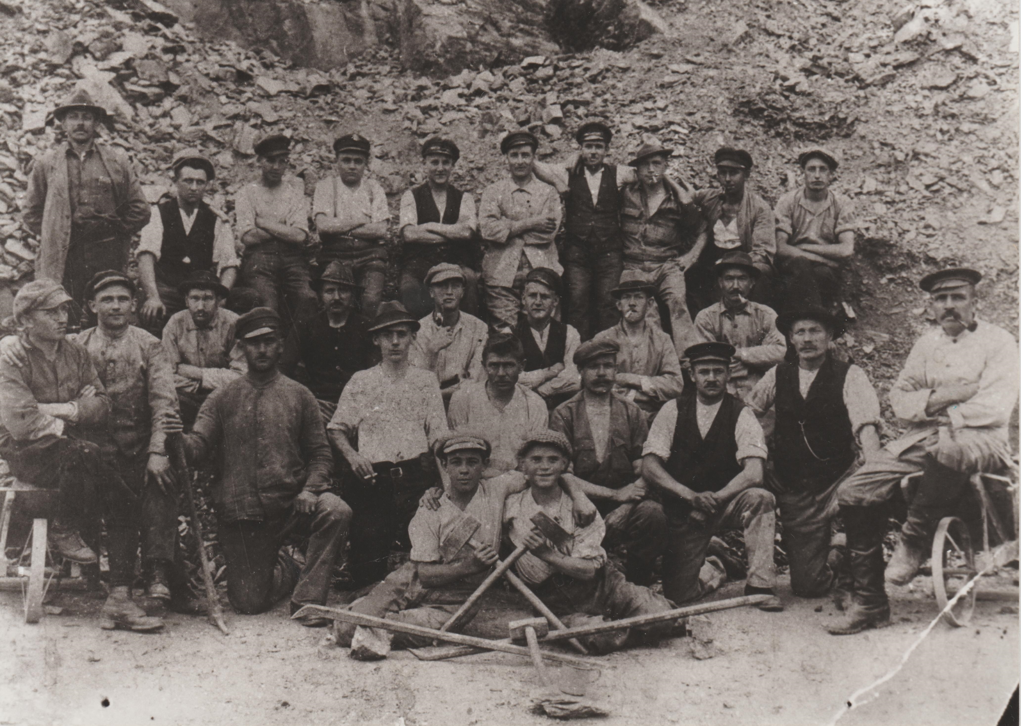 Arbeitergruppe in der Kunozeit 1923 (REM CC BY-NC-SA)