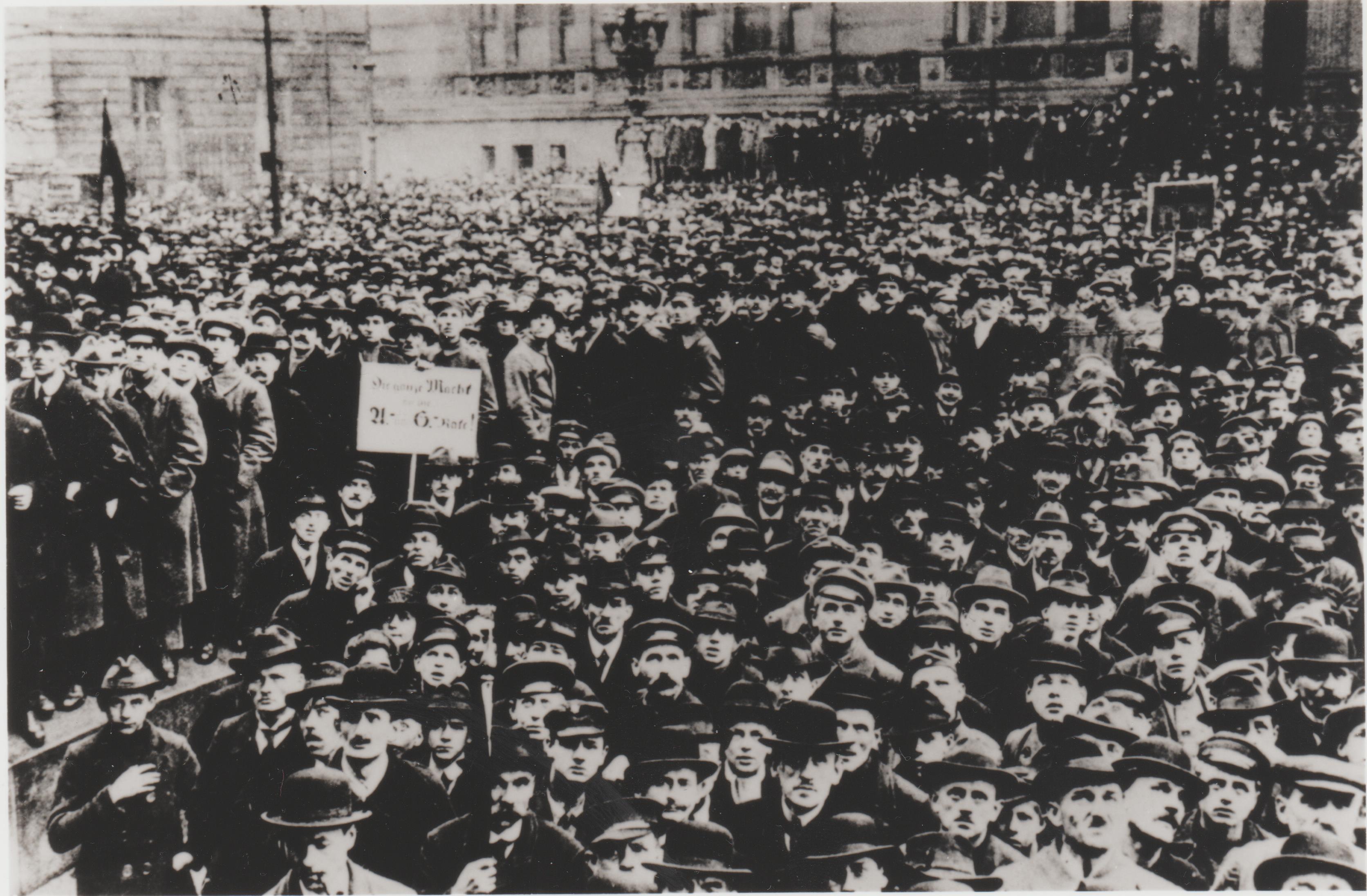 Postkarte des Deutschen Metallarbeiter-Verbandes, Novemberrevolution 1919 (Zentralarchiv IG Metall. CC BY-NC-SA)