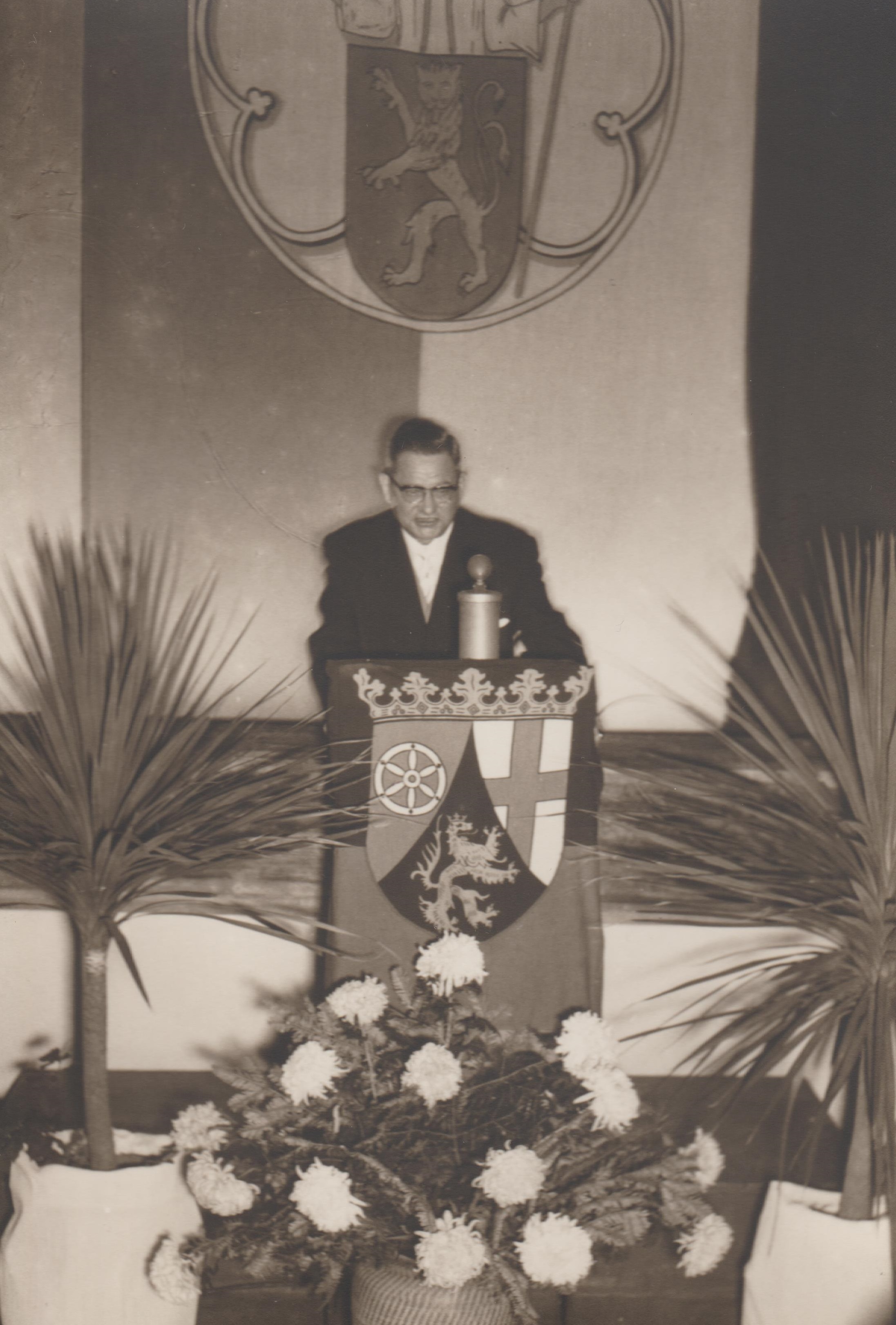 Ernennung von Altbürgermeister Georg Bauer zum Ehrenbürger der Stadt Bendorf 1969 (REM CC BY-NC-SA)