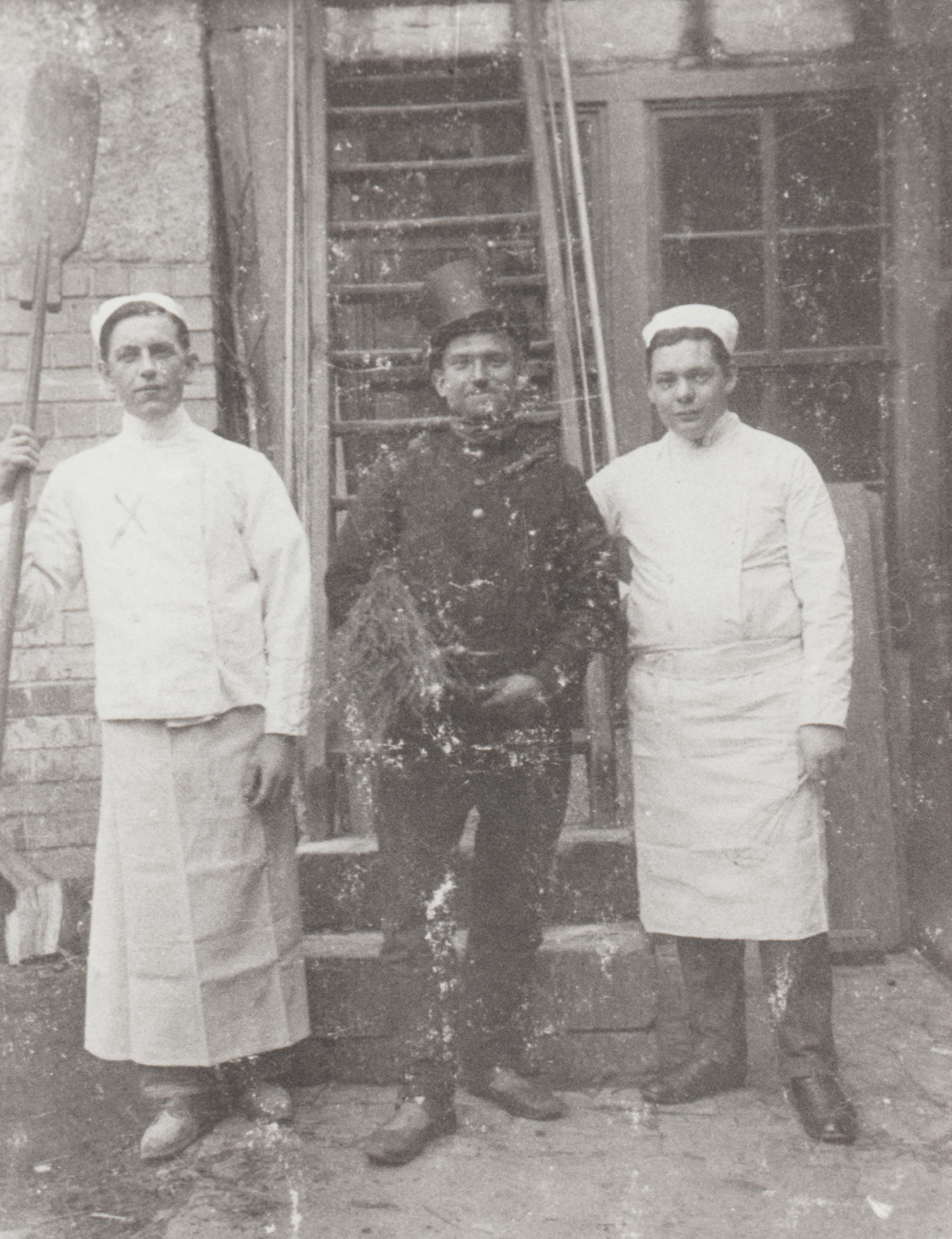 Johann Wermerskirch, Bäcker in Bendorf um 1910 (REM CC BY-NC-SA)
