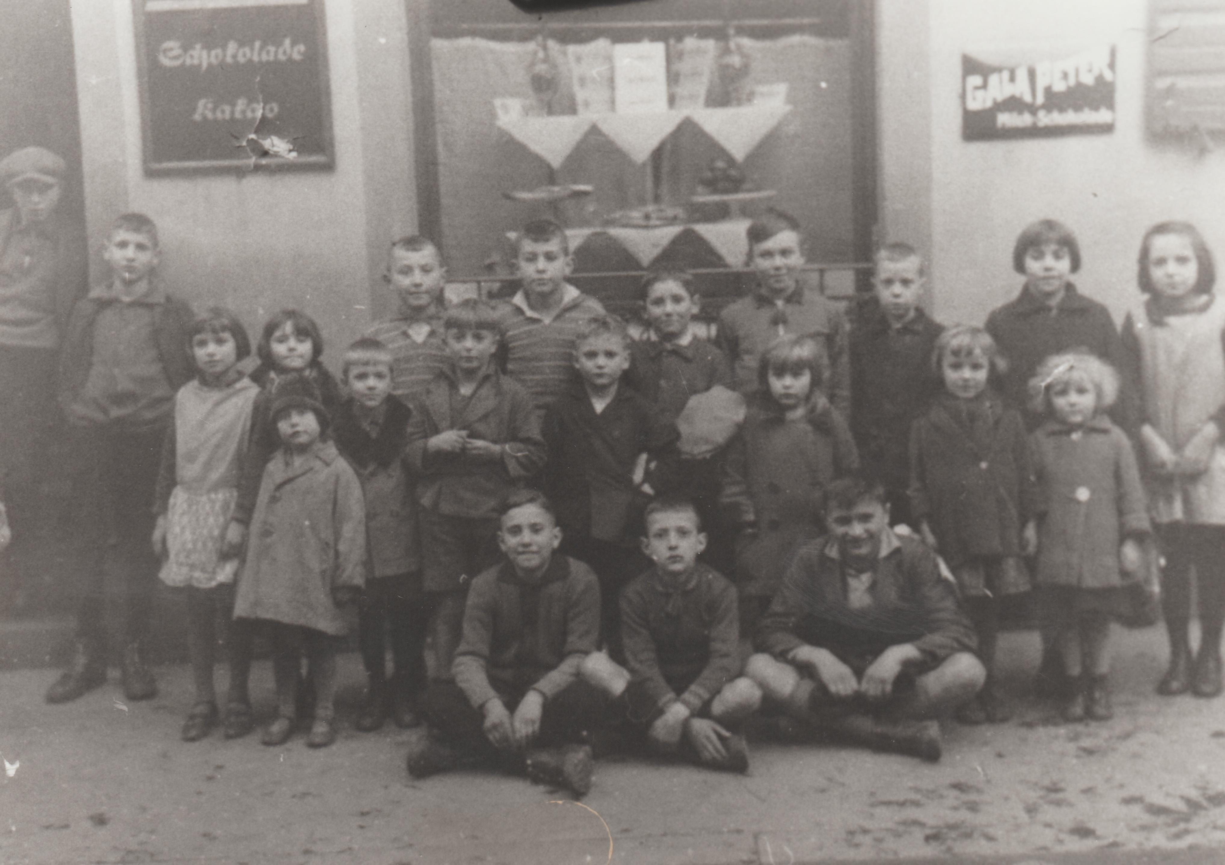 Kindergruppe in Bendorf um 1930 (REM CC BY-NC-SA)