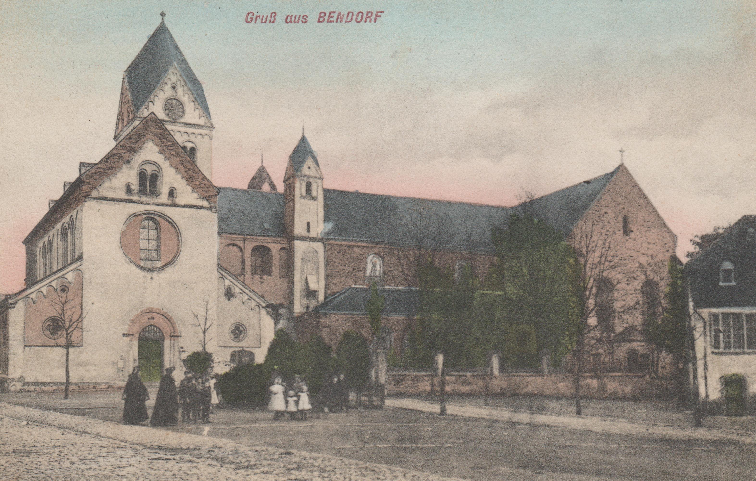 Die Kirchen St. Medard in Bendorf im Jahre 1905 (REM CC BY-NC-SA)
