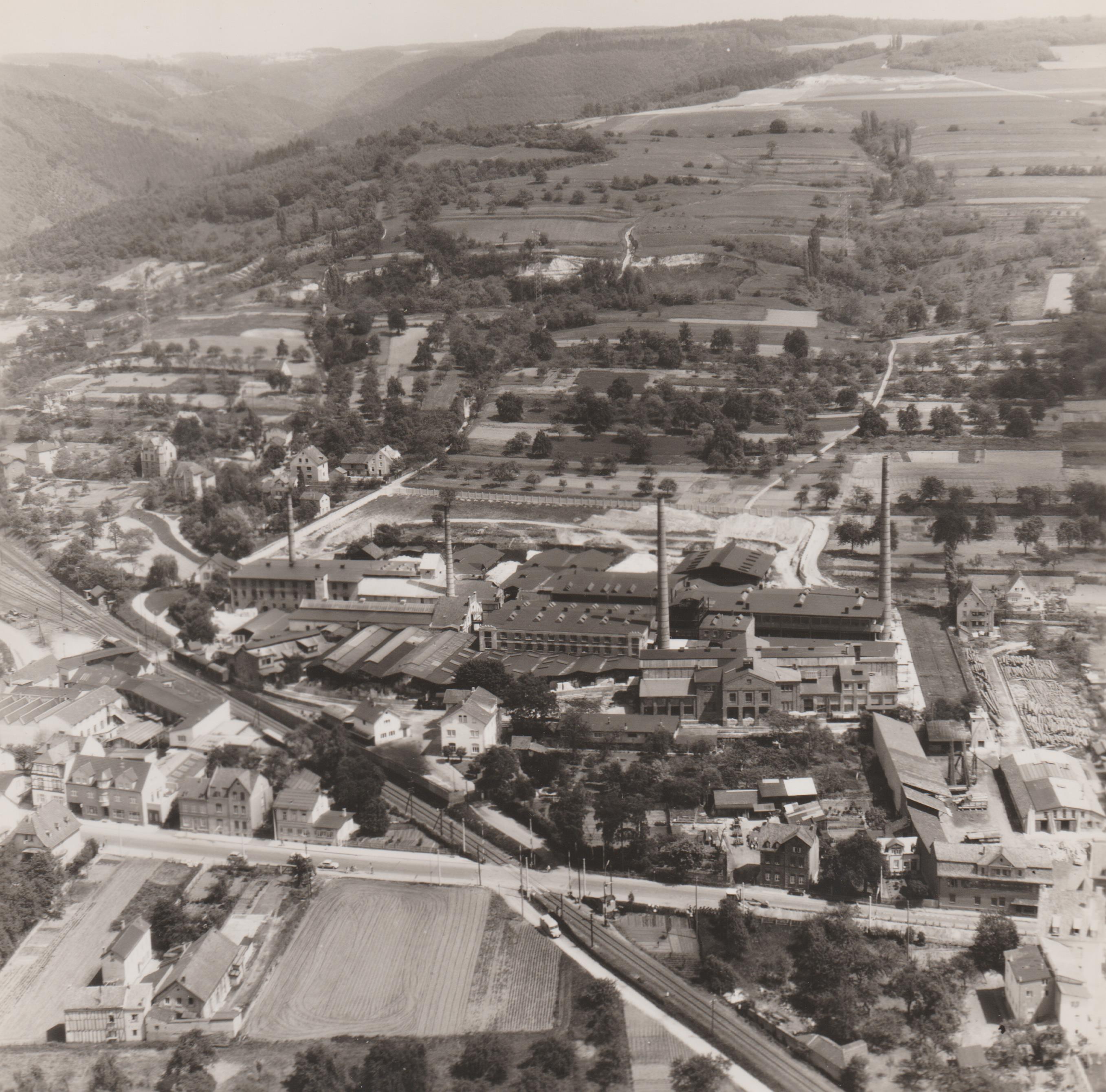 Luftaufnahme der Firma "Gebr. Lüngen" in Bendorf 1957 (REM CC BY-NC-SA)