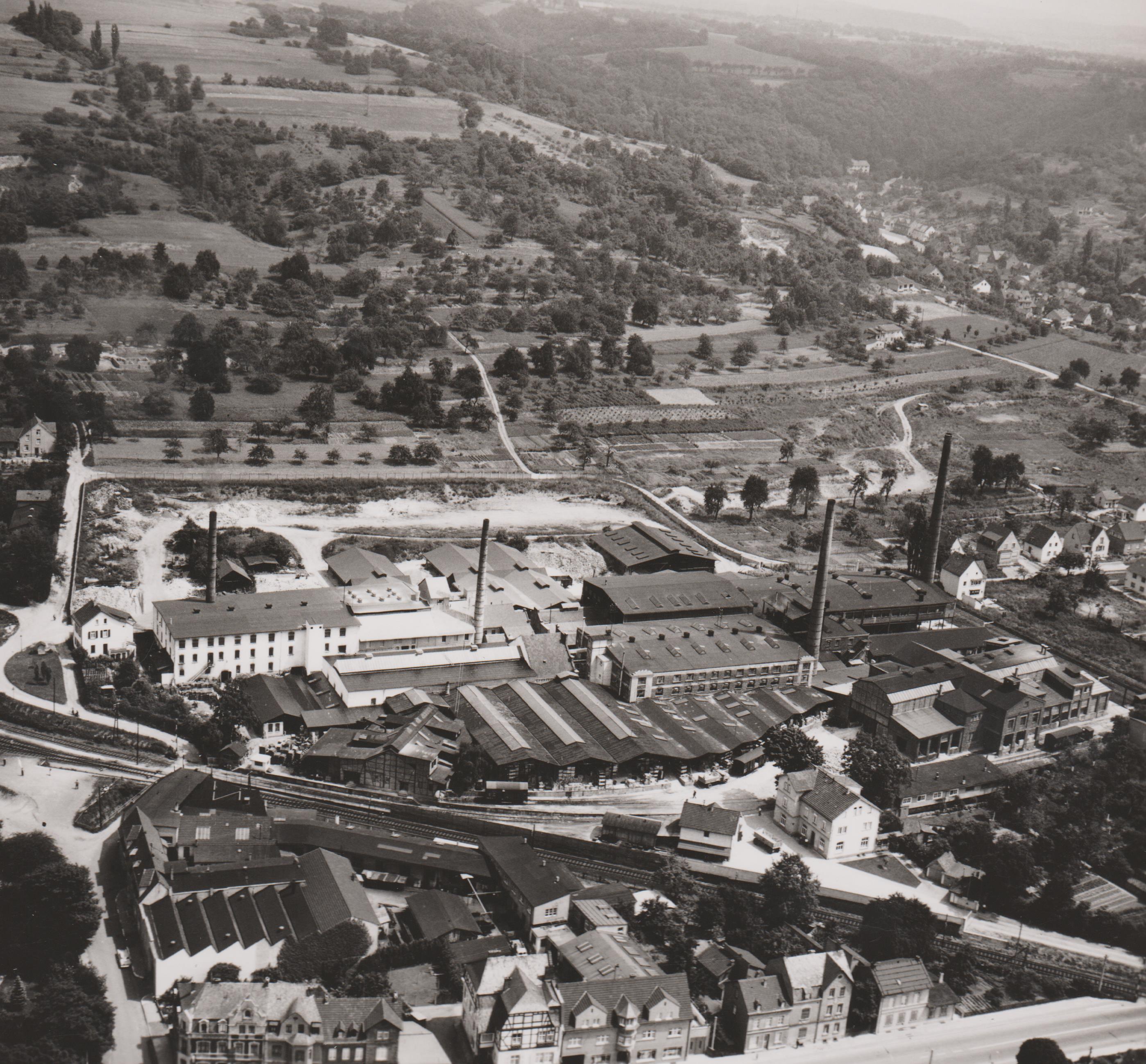Luftaufnahme der Firma "Gebr. Lüngen" in Bendorf 1961 (REM CC BY-NC-SA)