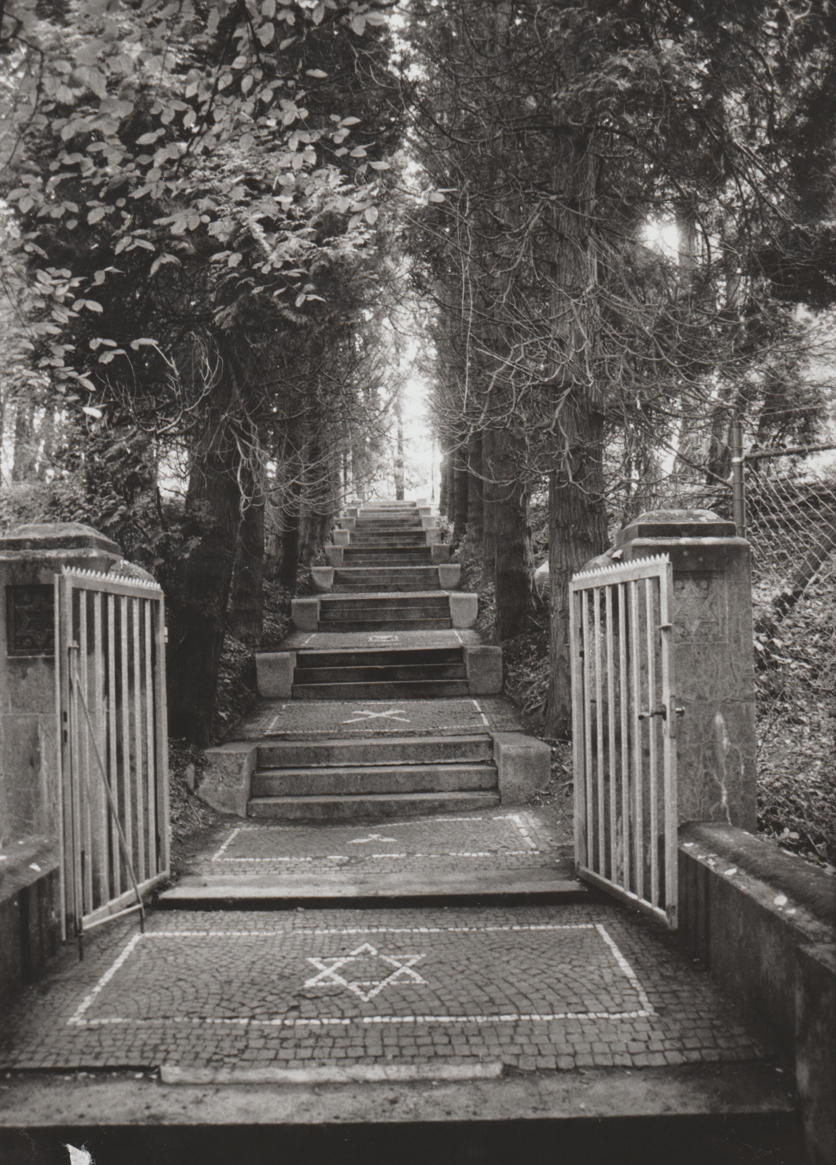Treppenaufgang zum jüdischen Friedhof in Bendorf (REM CC BY-NC-SA)