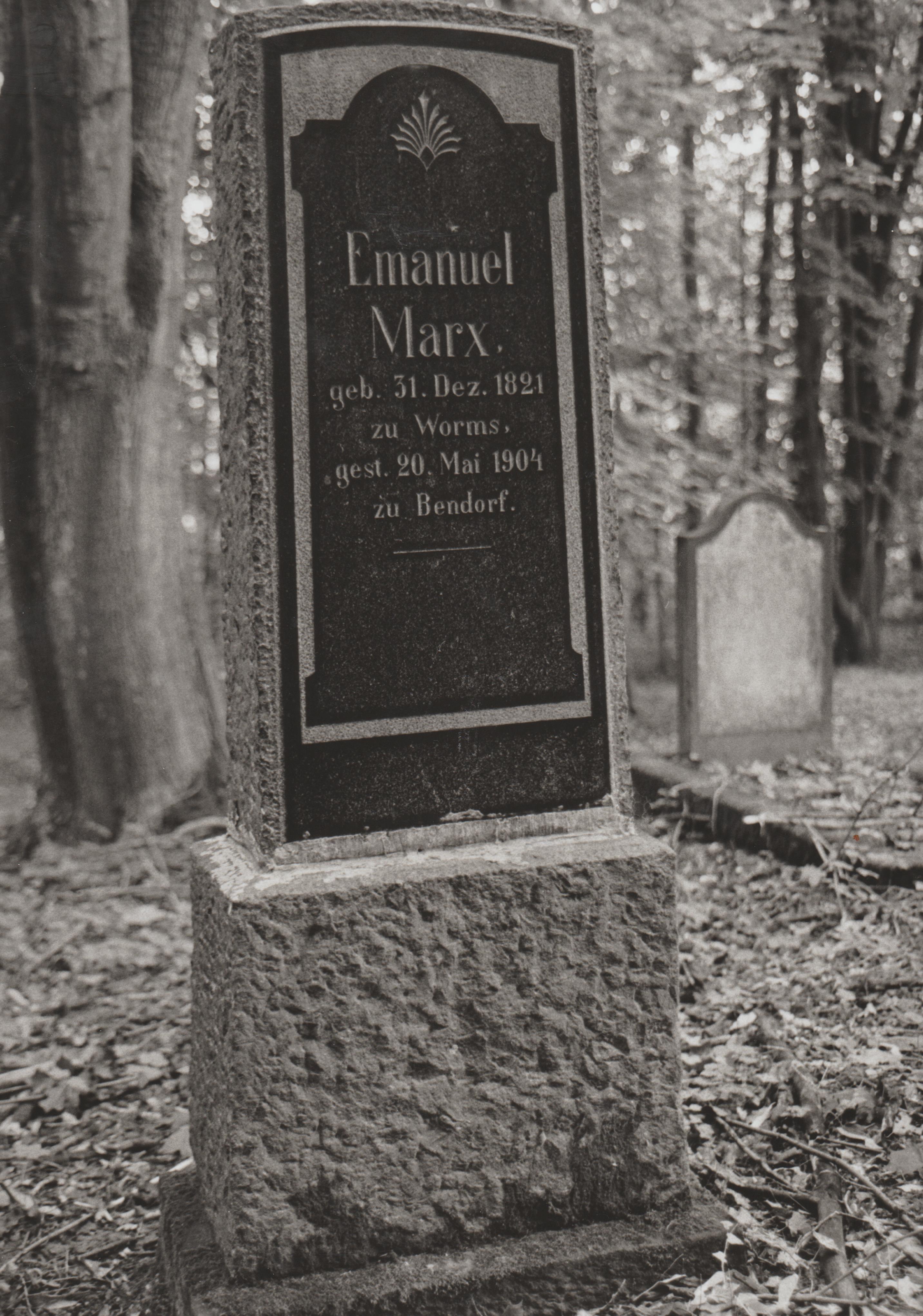 Grabstein von "Emanuel Marx" auf dem jüdischen Friedhof in Bendorf (REM CC BY-NC-SA)