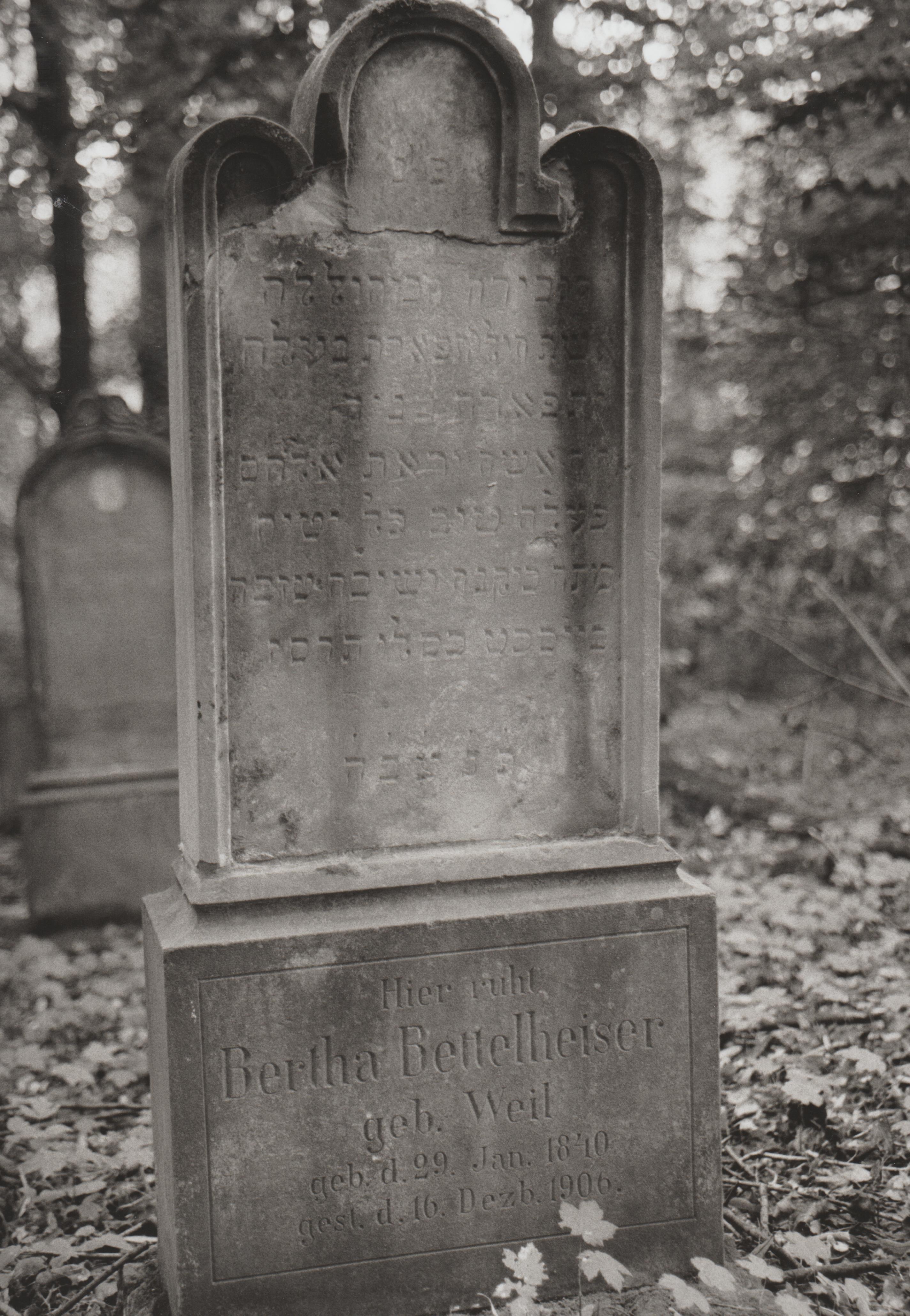 Grabstein von "Bertha Bettelheiser" auf dem jüdischen Friedhof in Bendorf (REM CC BY-NC-SA)
