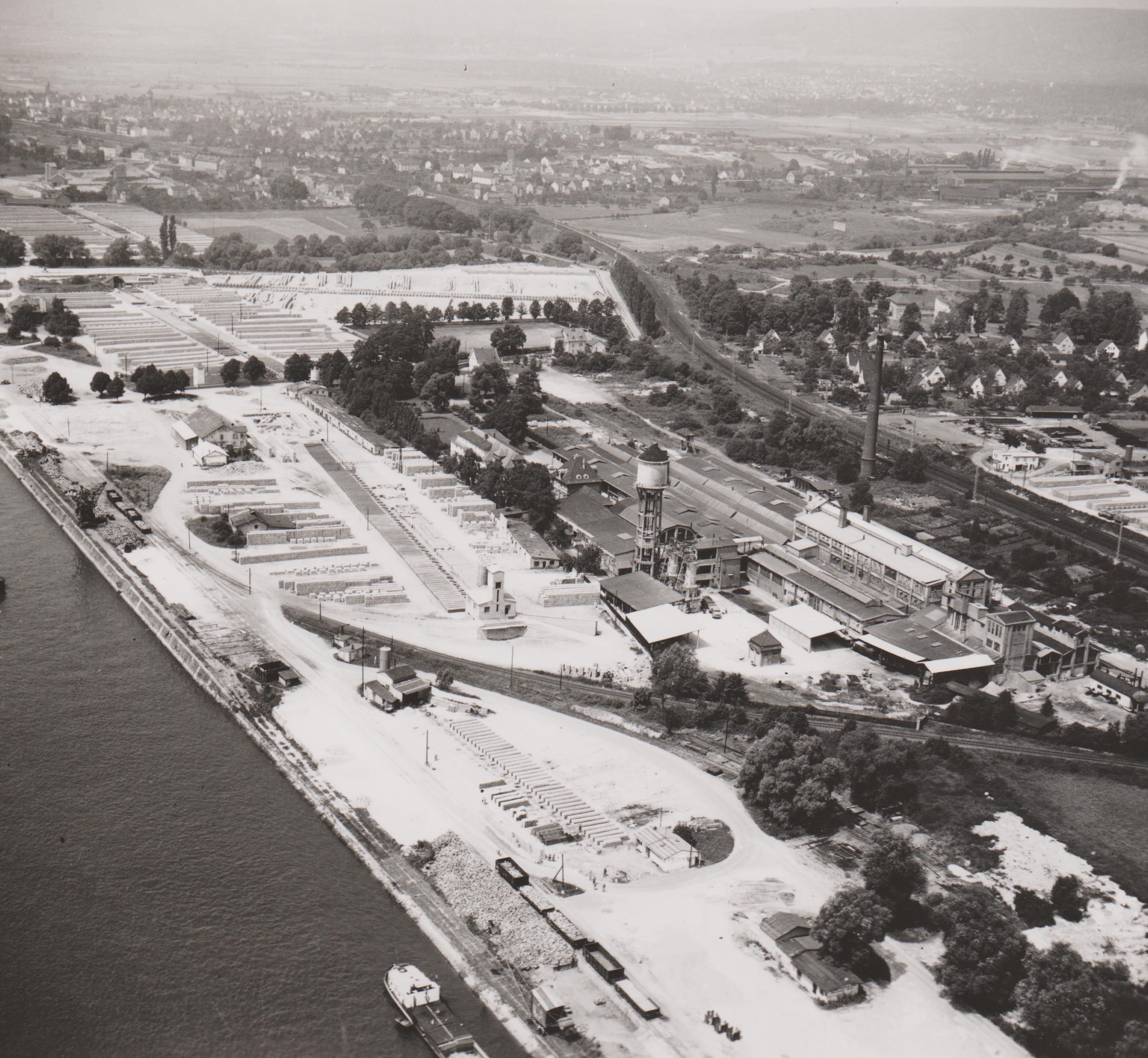 Luftaufnahme Rheinhafen Bendorf 1961 (REM CC BY-NC-SA)