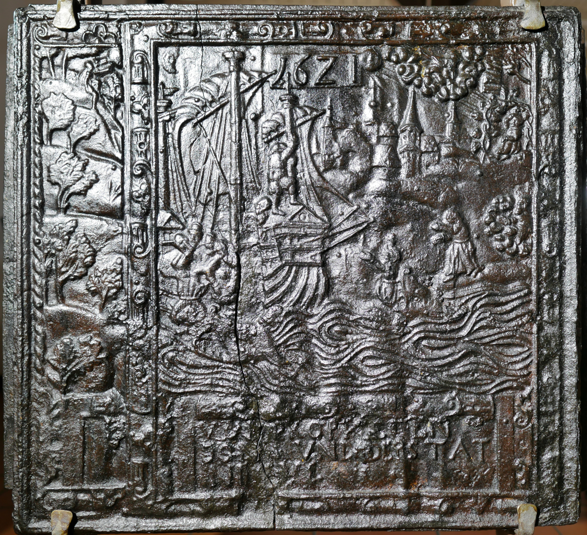 Takenplatte: Beladen der Arche Noah (Volkskunde- und Freilichtmuseum Roscheider Hof CC0)