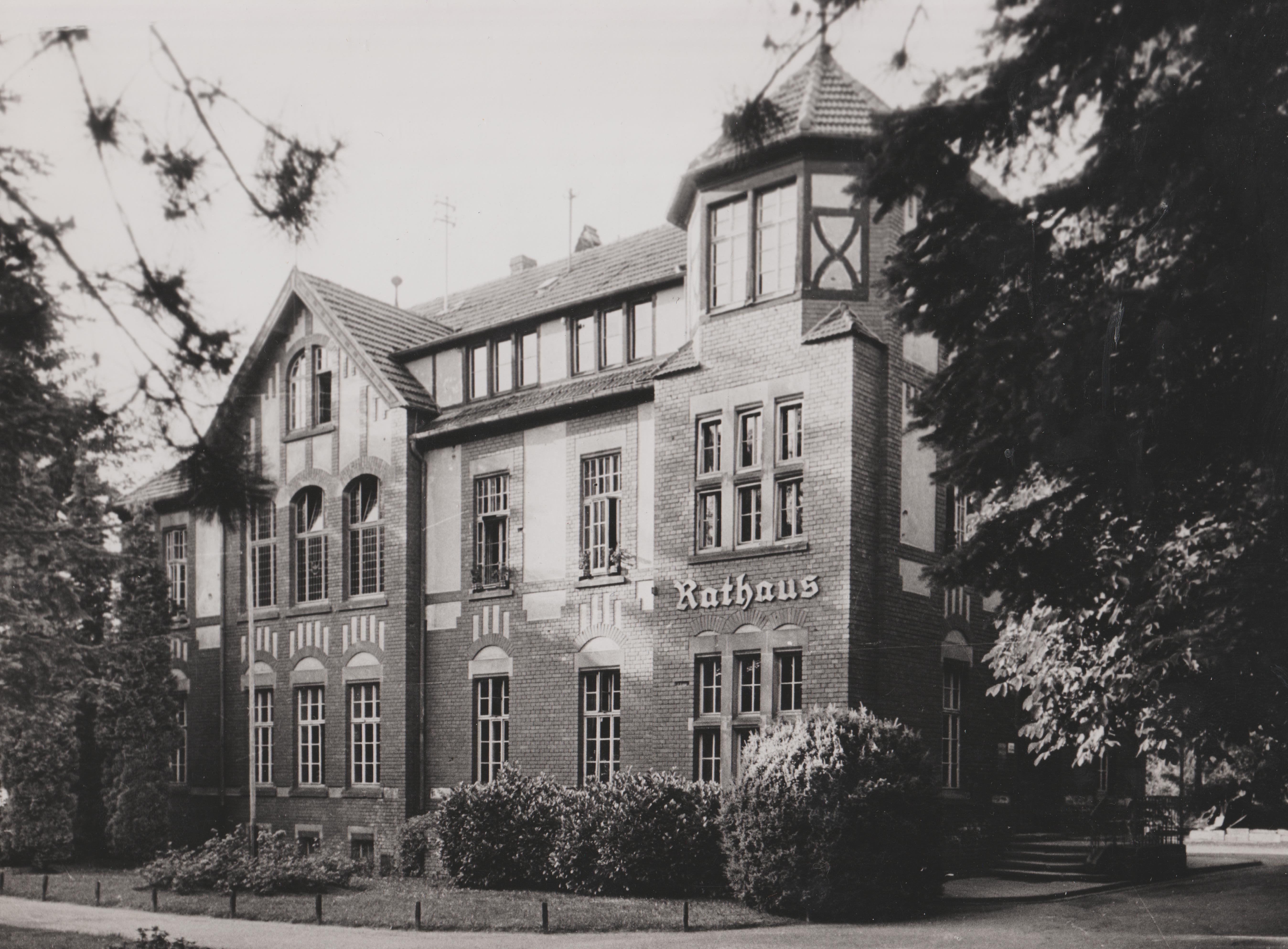 Rathaus I der Stadt Bendorf im Stadtpark, 1950er Jahre (REM CC BY-NC-SA)
