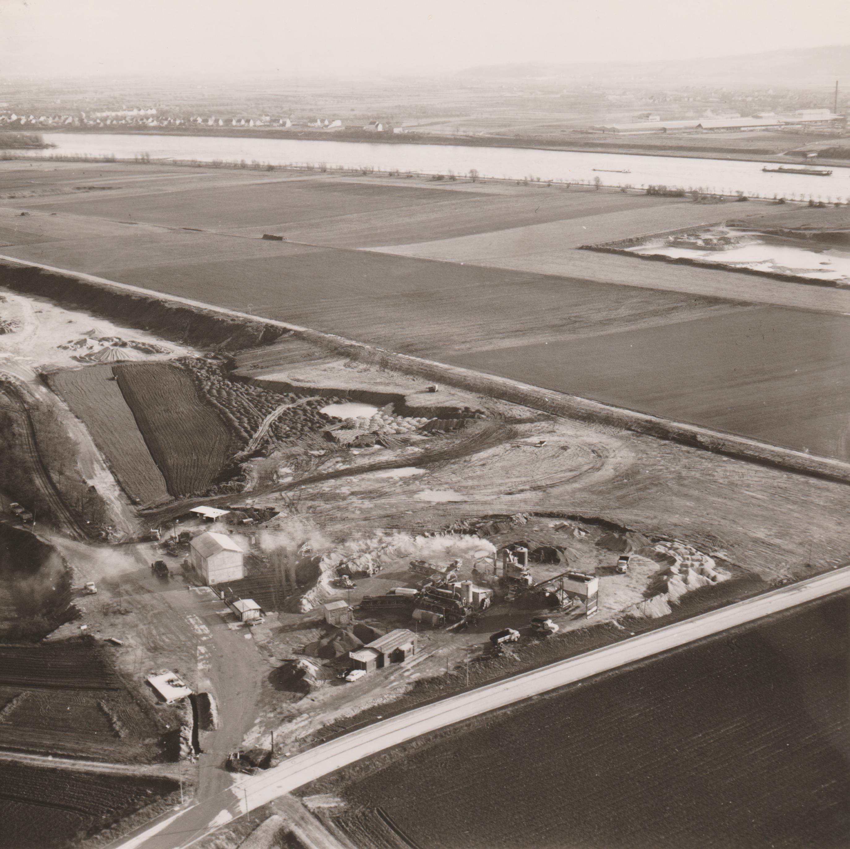 Luftaufnahme Naturschutzgebiet "Engerser Feld", 1964 (REM CC BY-NC-SA)