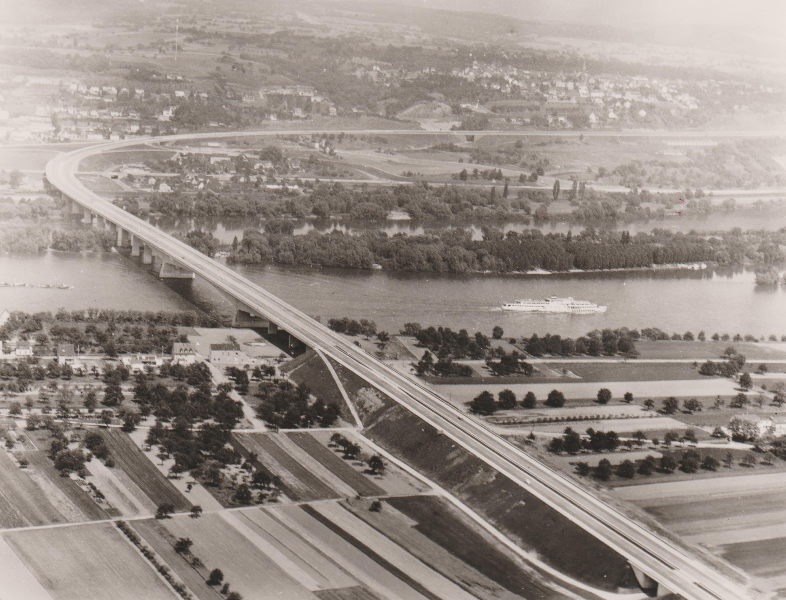 Luftaufnahme "Rheinbrücke Bendorf", 1966 (REM CC BY-NC-SA)