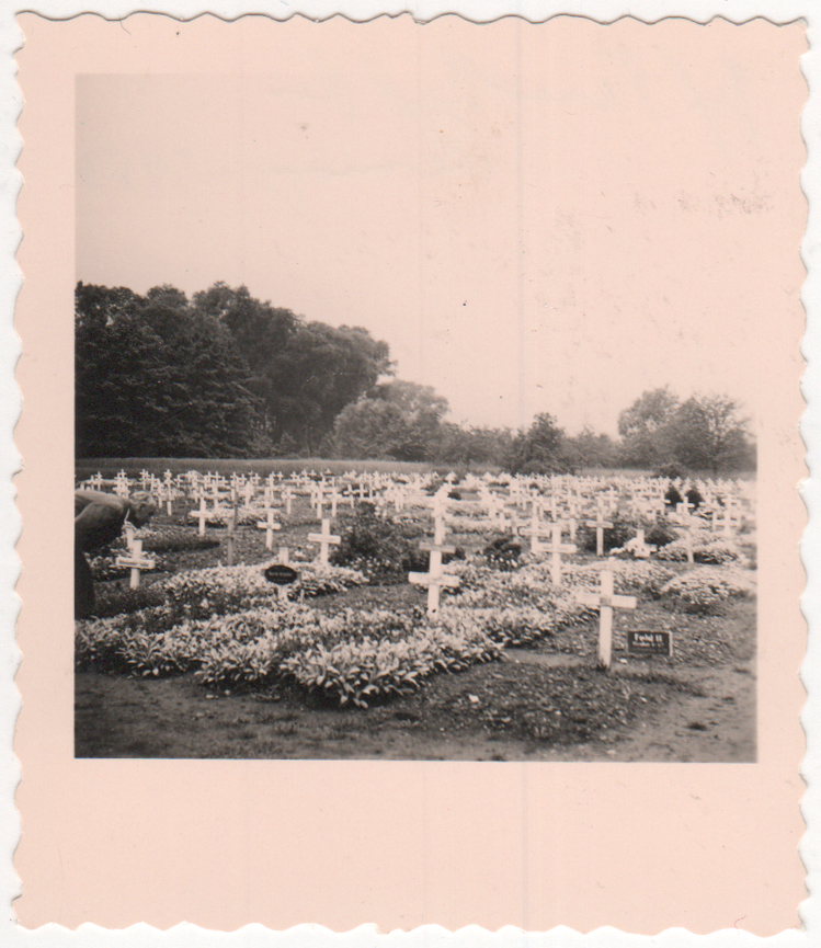 Soldatenfriedhof Bodendorf 1953 (Heimatmuseum und -Archiv Bad Bodendorf CC BY-NC-SA)