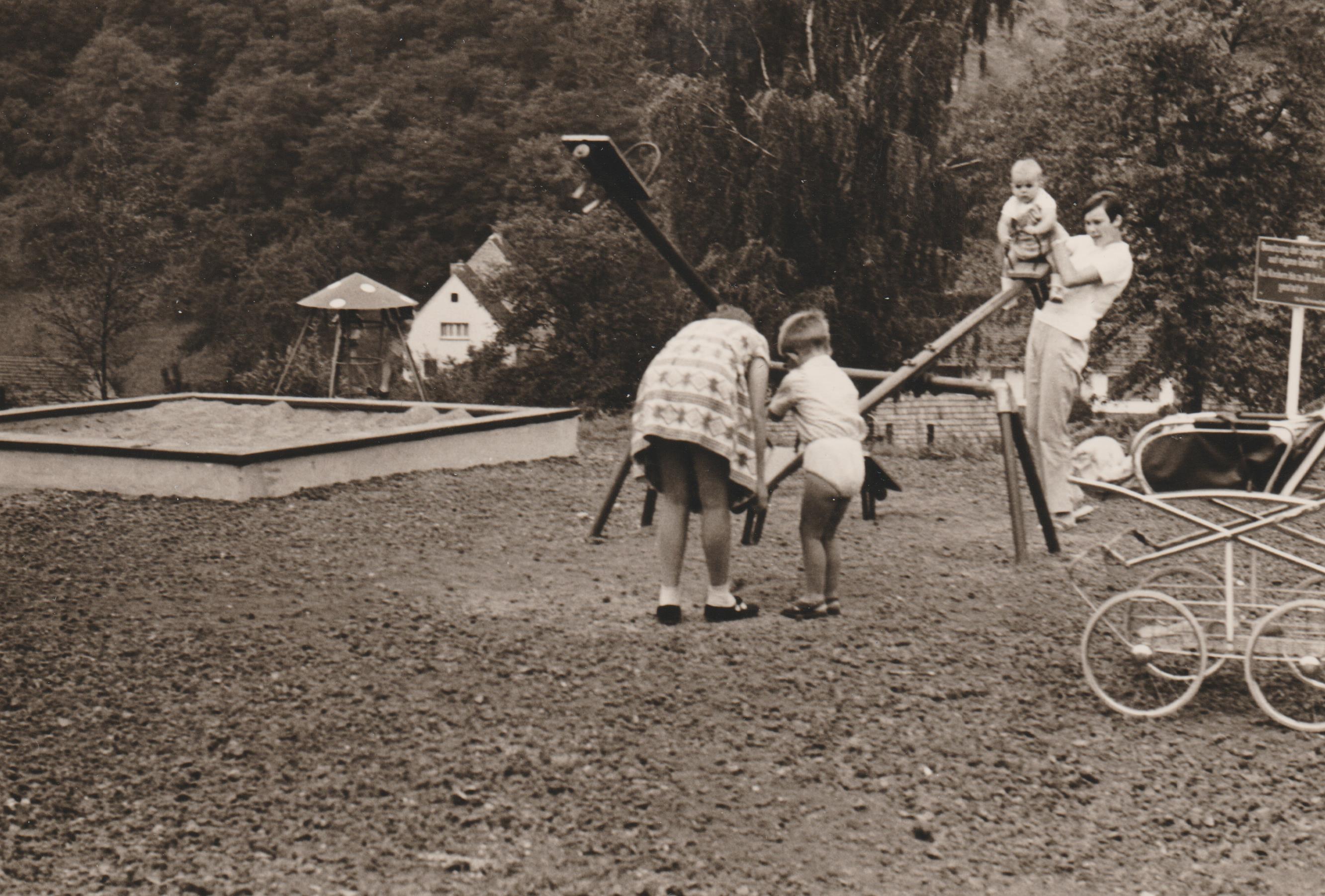 Kinderspielplatz Bendorf Streckenpfad, 1960er Jahre (REM CC BY-NC-SA)