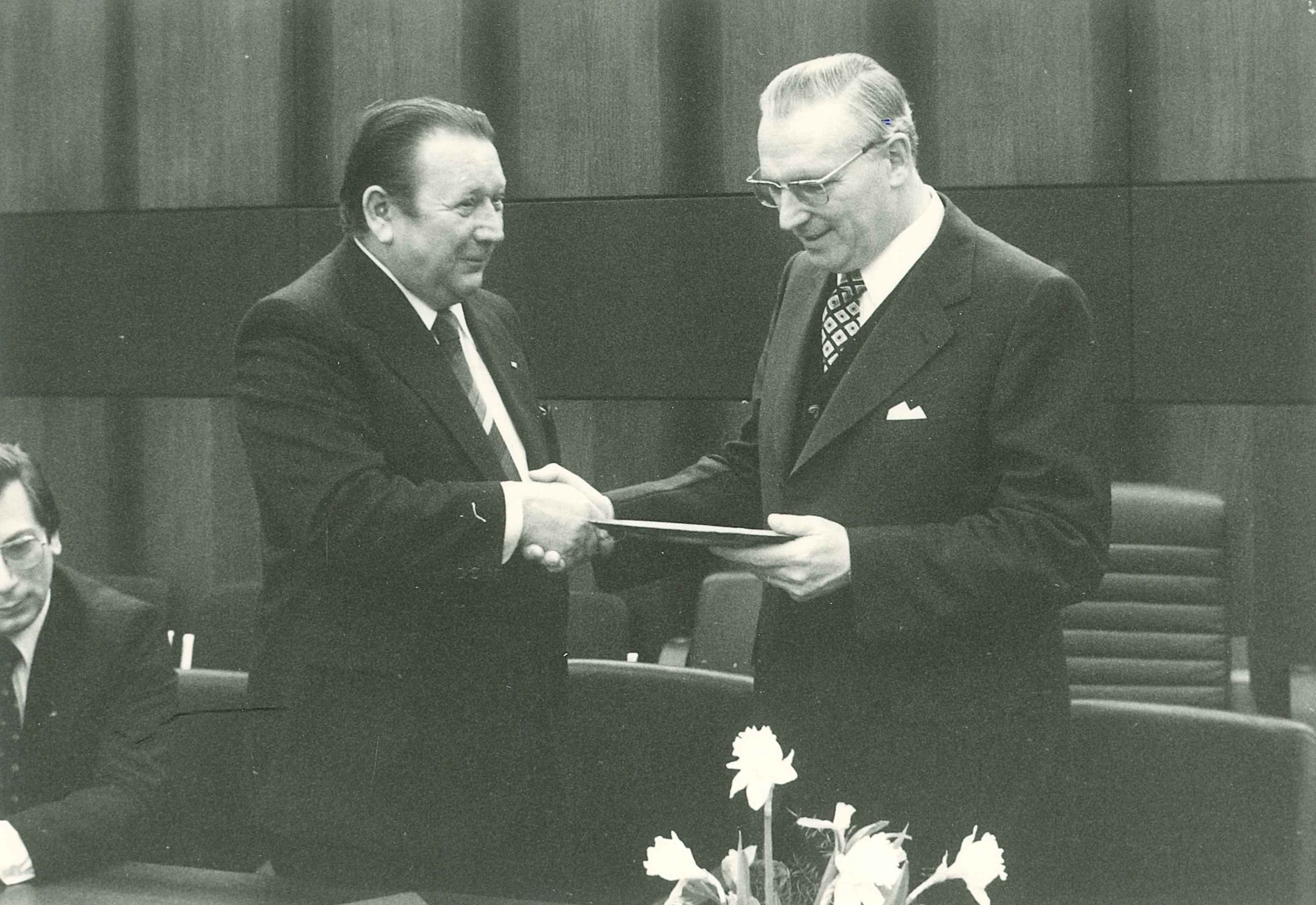 Besuch des Nordrhein-Westfälischen Finanzministers Diether Posser im Rathaus der Stadt Bendorf, 1979 (REM CC BY-NC-SA)