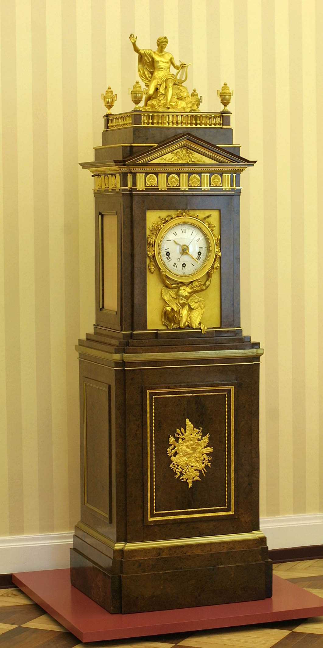 Appollo-Uhr (Roentgen-Museum CC BY-NC-SA)