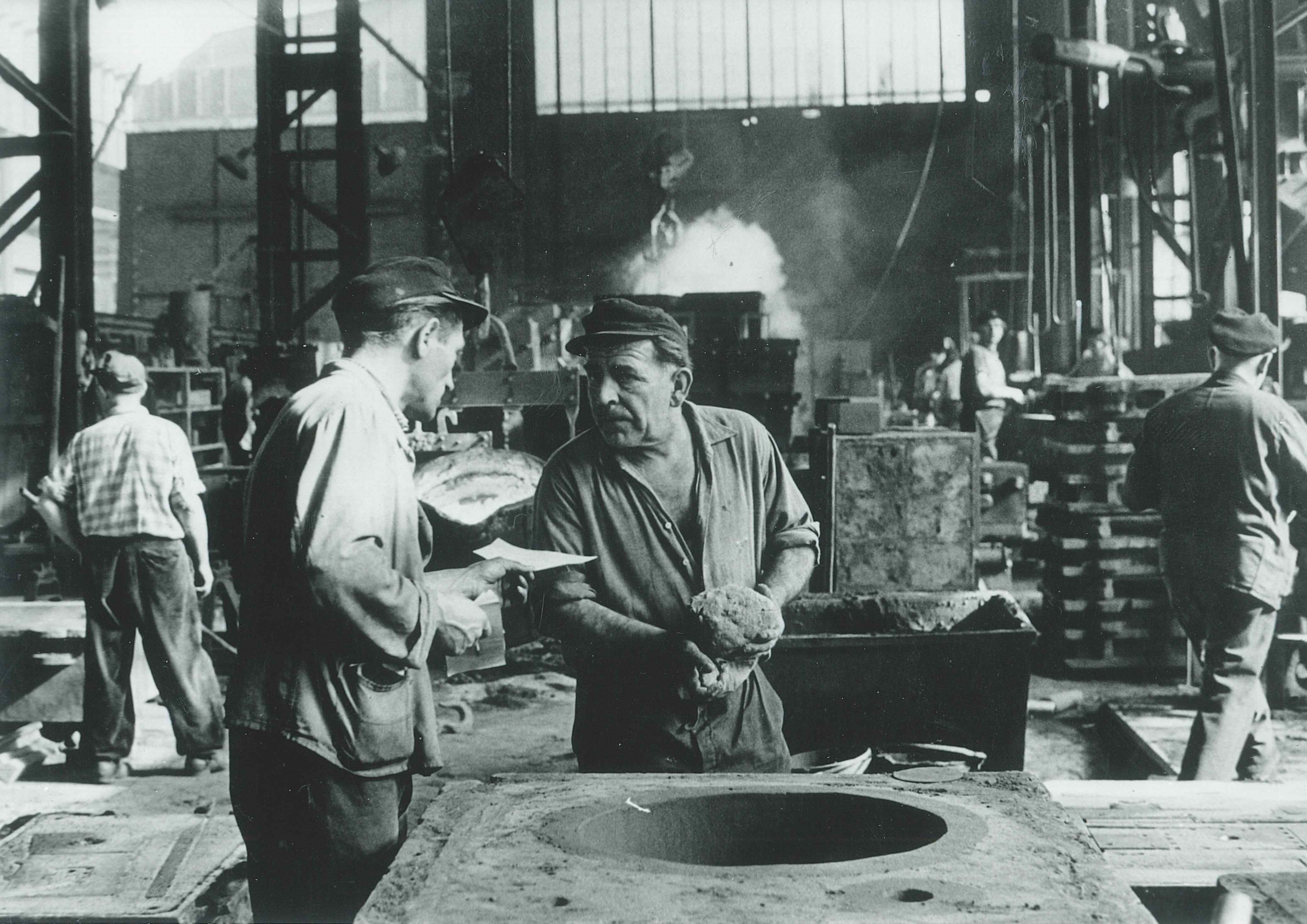 Arbeiter der Maschinenguß-Gießerei, Concordia-Hütte Mülhofen, 1950 (Thyssen Konzernarchiv Duisburg CC BY-NC-SA)