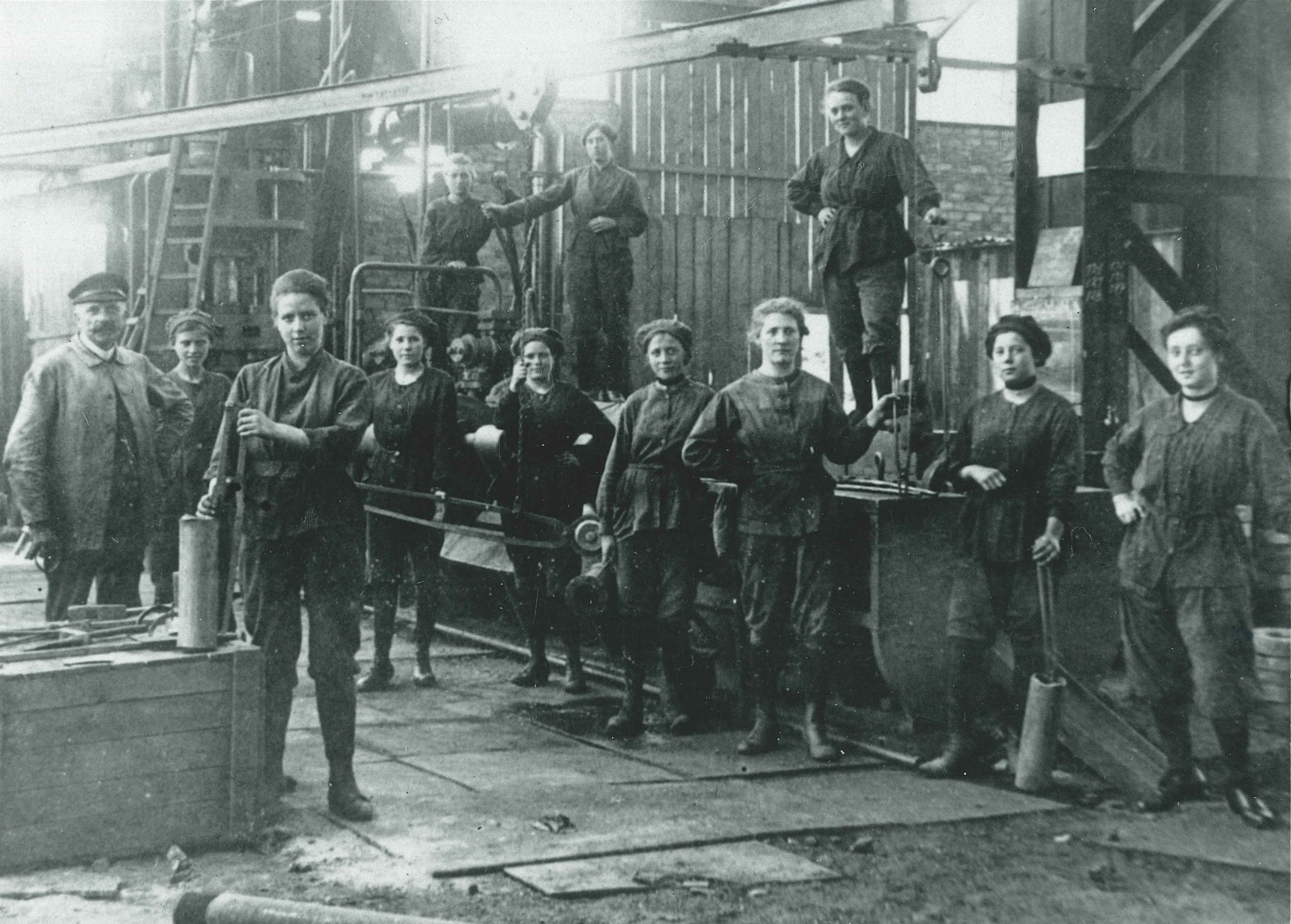 Arbeiter der Concordia-Hütte in Mülhofen während des 1. Weltkrieges (REM CC BY-NC-SA)