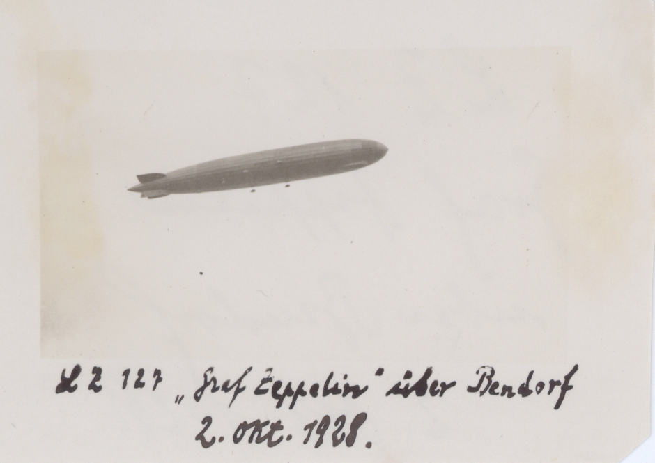 "Graf Zeppelin" über Bendorf, 1928 (REM CC BY-NC-SA)
