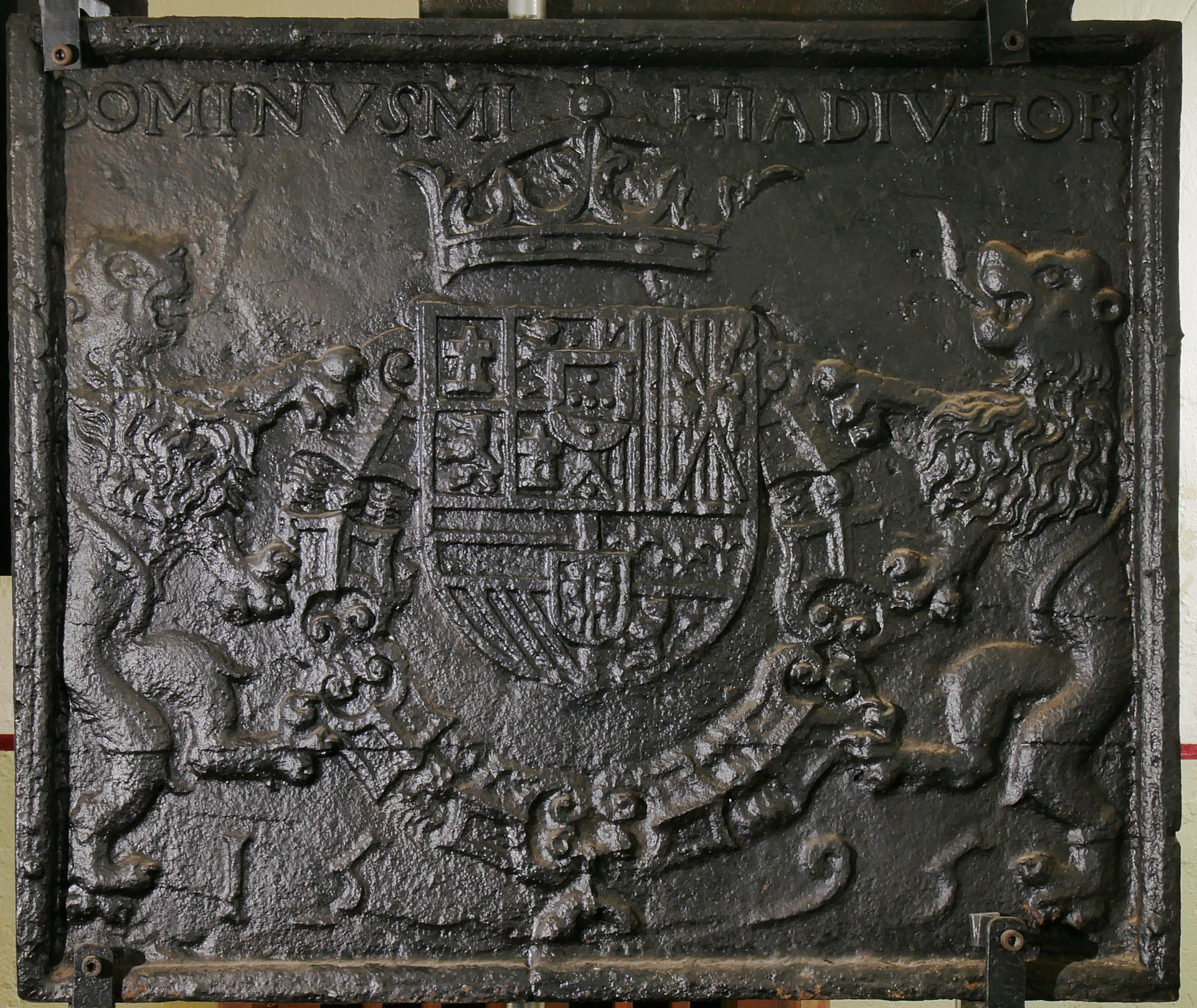 Takenplatte, Wappen Spaniens (Volkskunde- und Freilichtmuseum Roscheider Hof CC0)