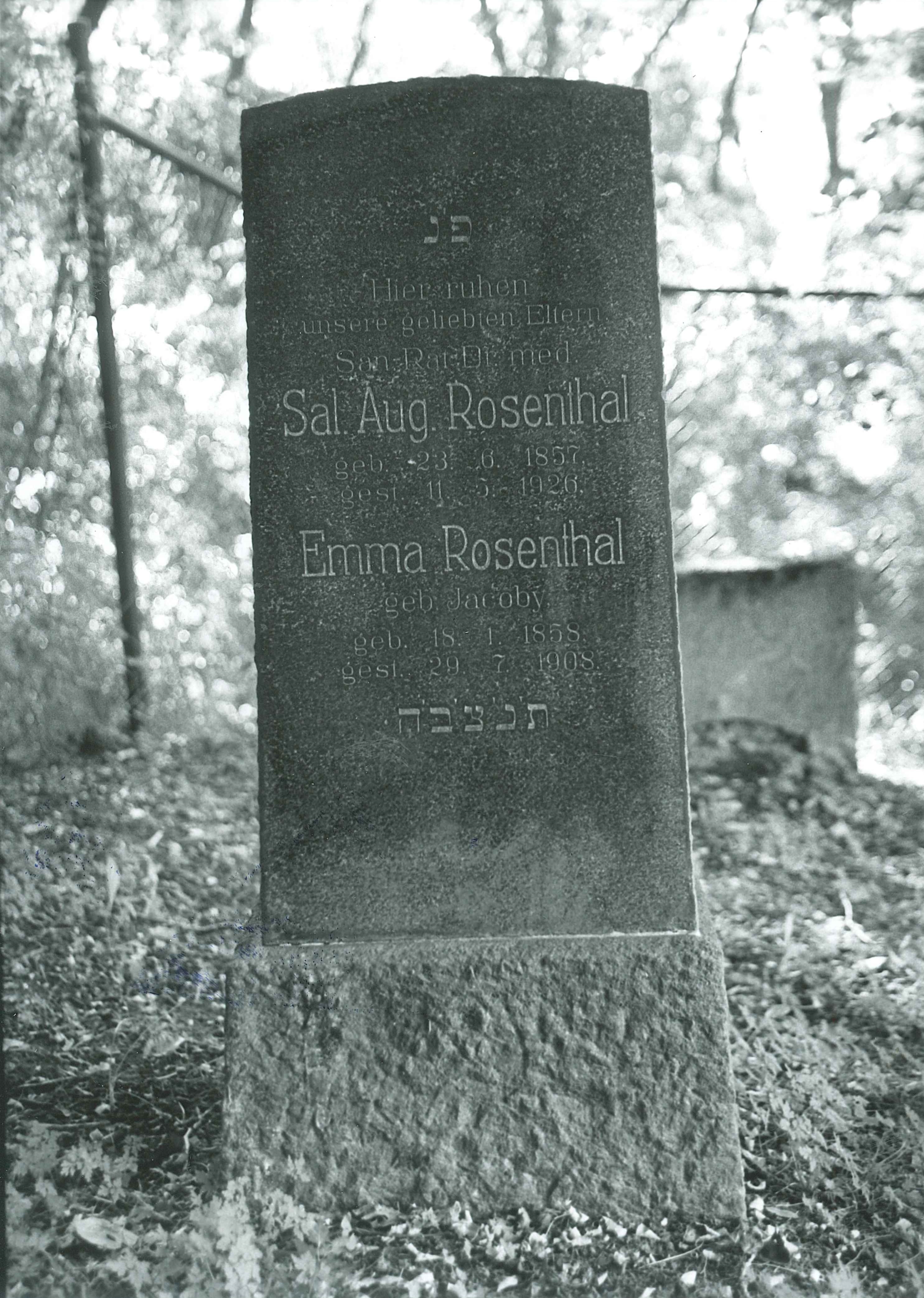 Grabstein "Sal. Aug und Emma Rosenthal", jüdischer Friedhof Sayn (REM CC BY-NC-SA)