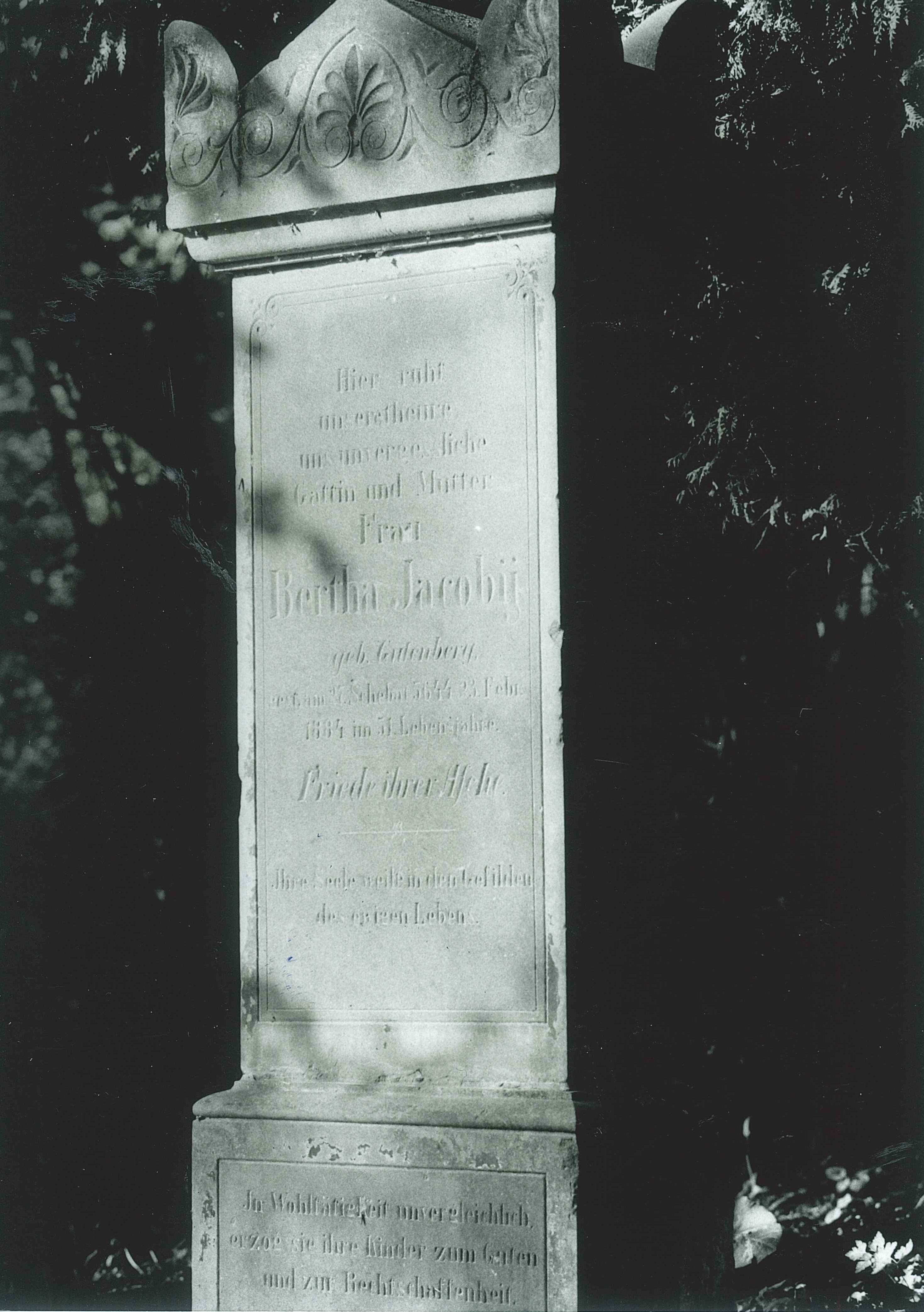 Grabstein "Bertha Jacobii", jüdischer Friedhof Sayn (REM CC BY-NC-SA)
