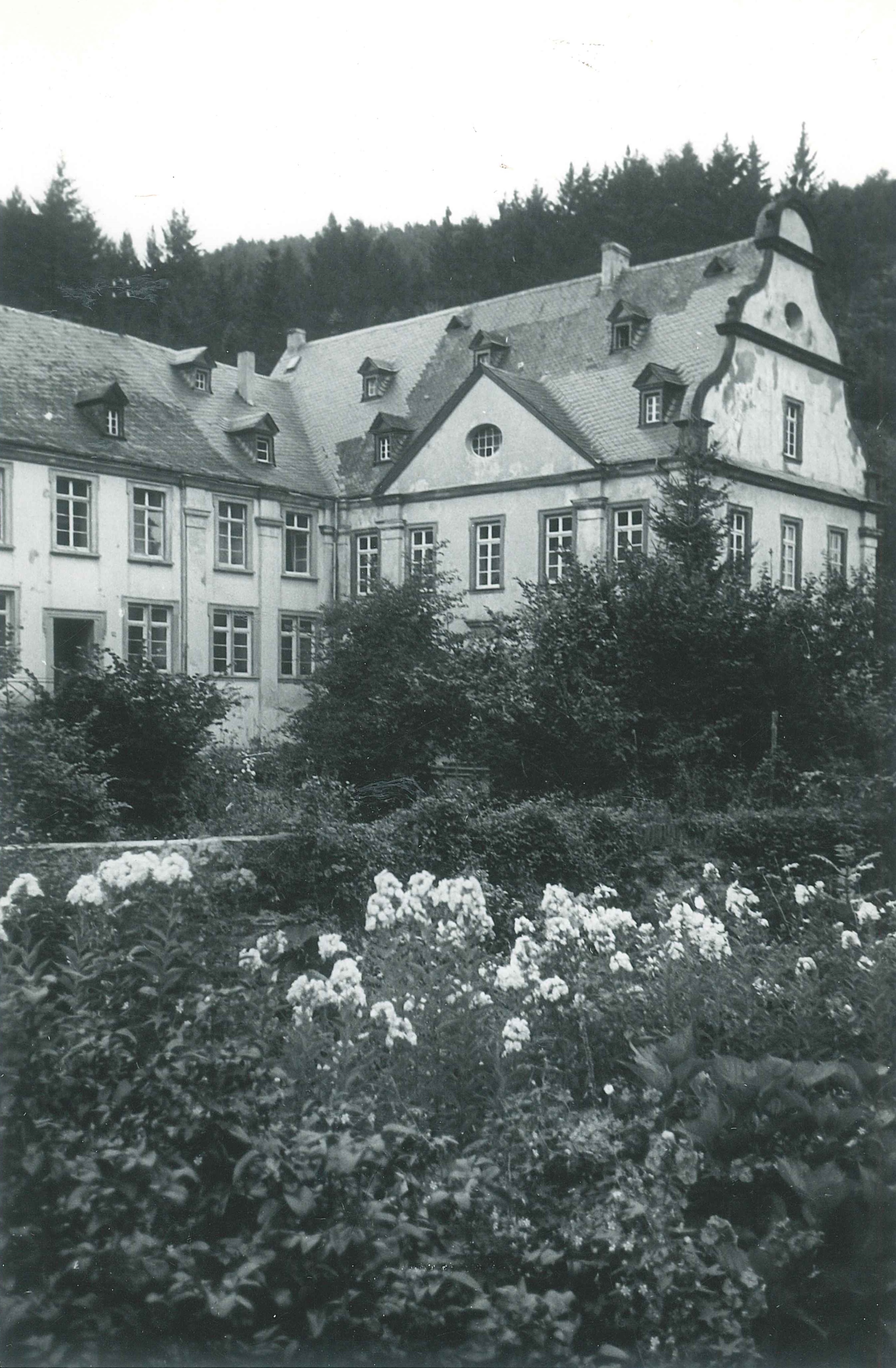 Konvents- und Wirtschaftsgebäude der Abtei Sayn, 1950er Jahre (REM CC BY-NC-SA)