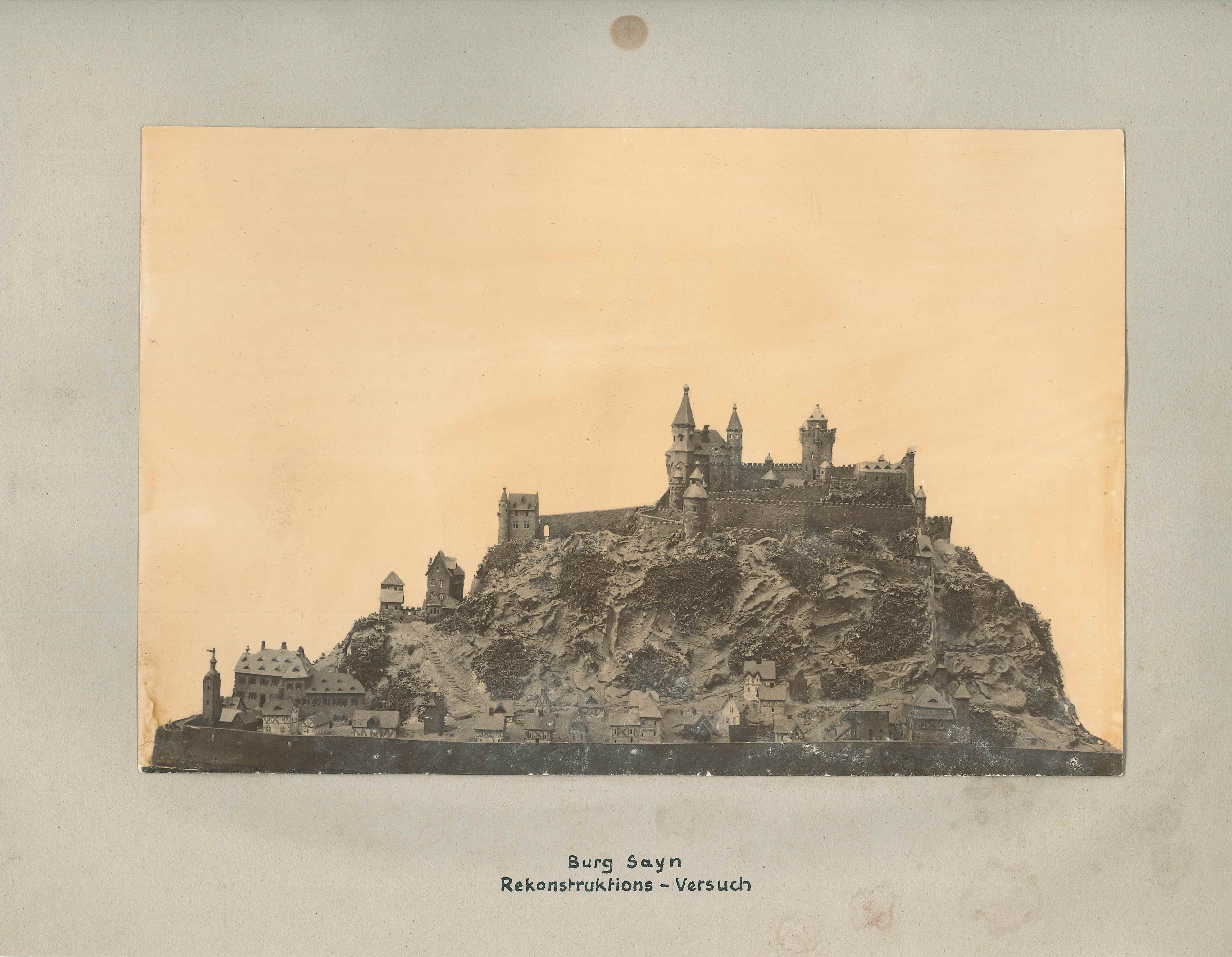 Burg Sayn, Rekonstruktion (REM CC BY-NC-SA)