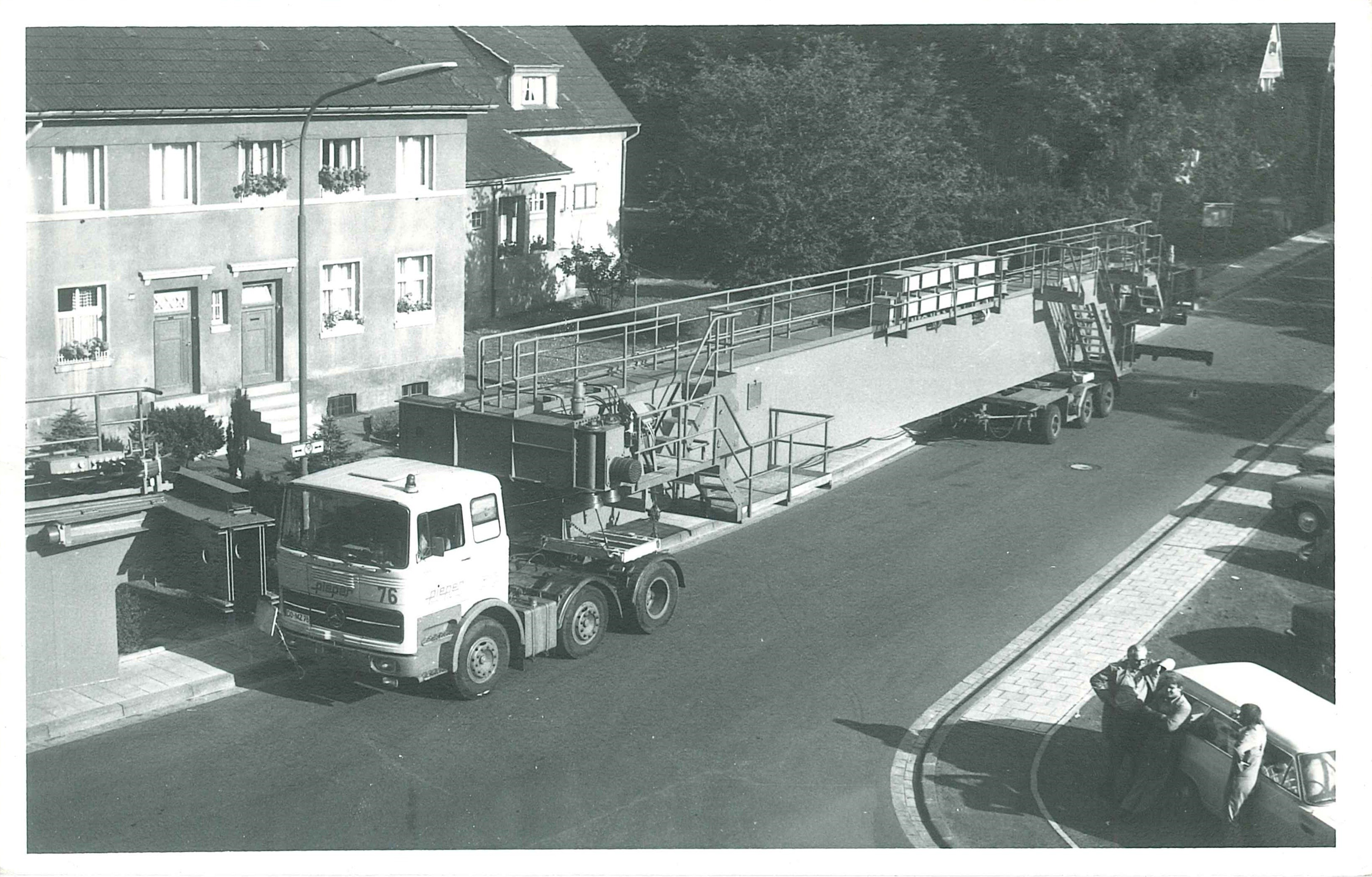 Anlieferung von Bauteilen in die Concordia-Hütte in Mülhofen, 1974 (REM CC BY-NC-SA)