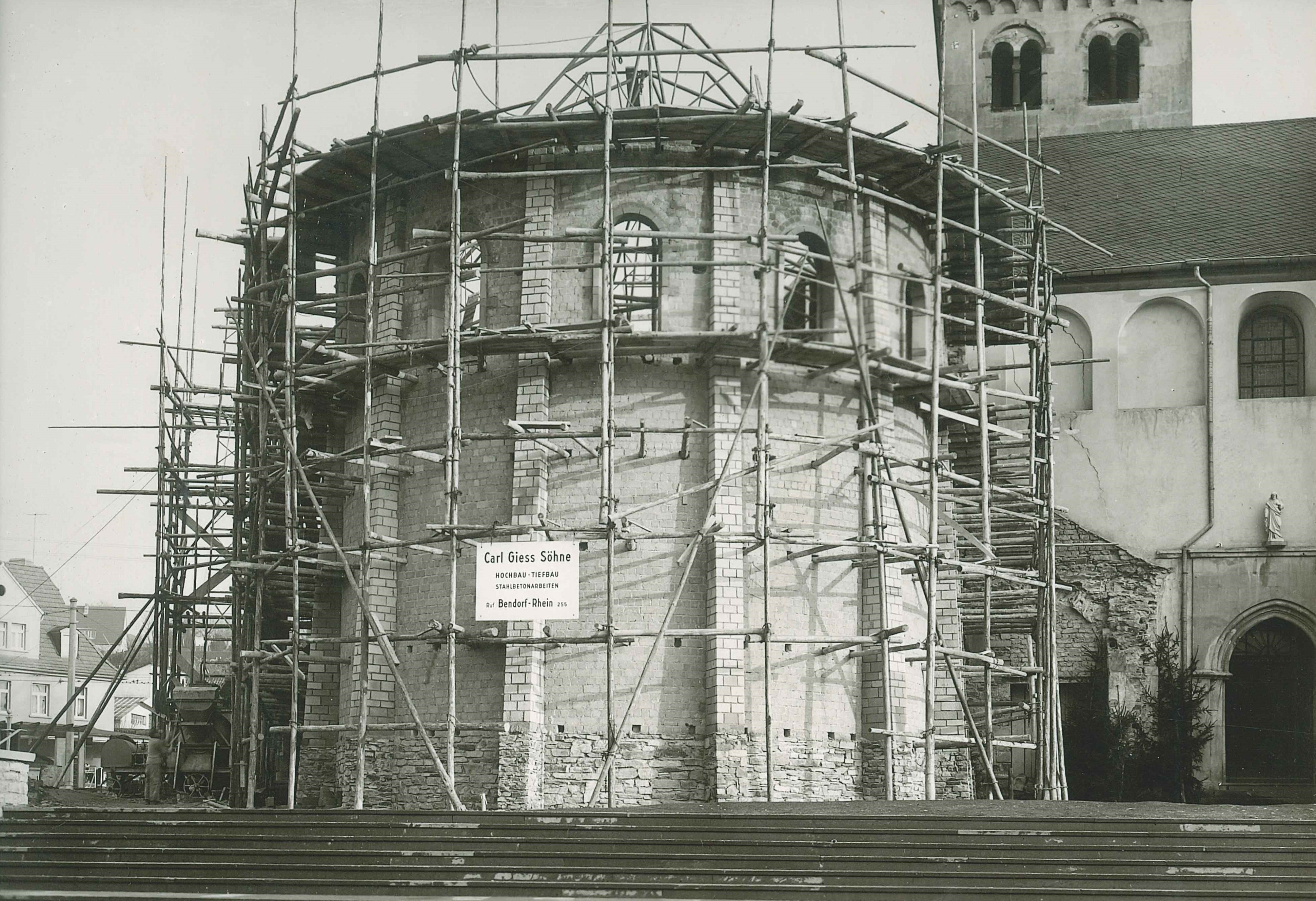 Die evangelische Kirche St. Medard in Bendorf, 1955/56 (REM CC BY-NC-SA)