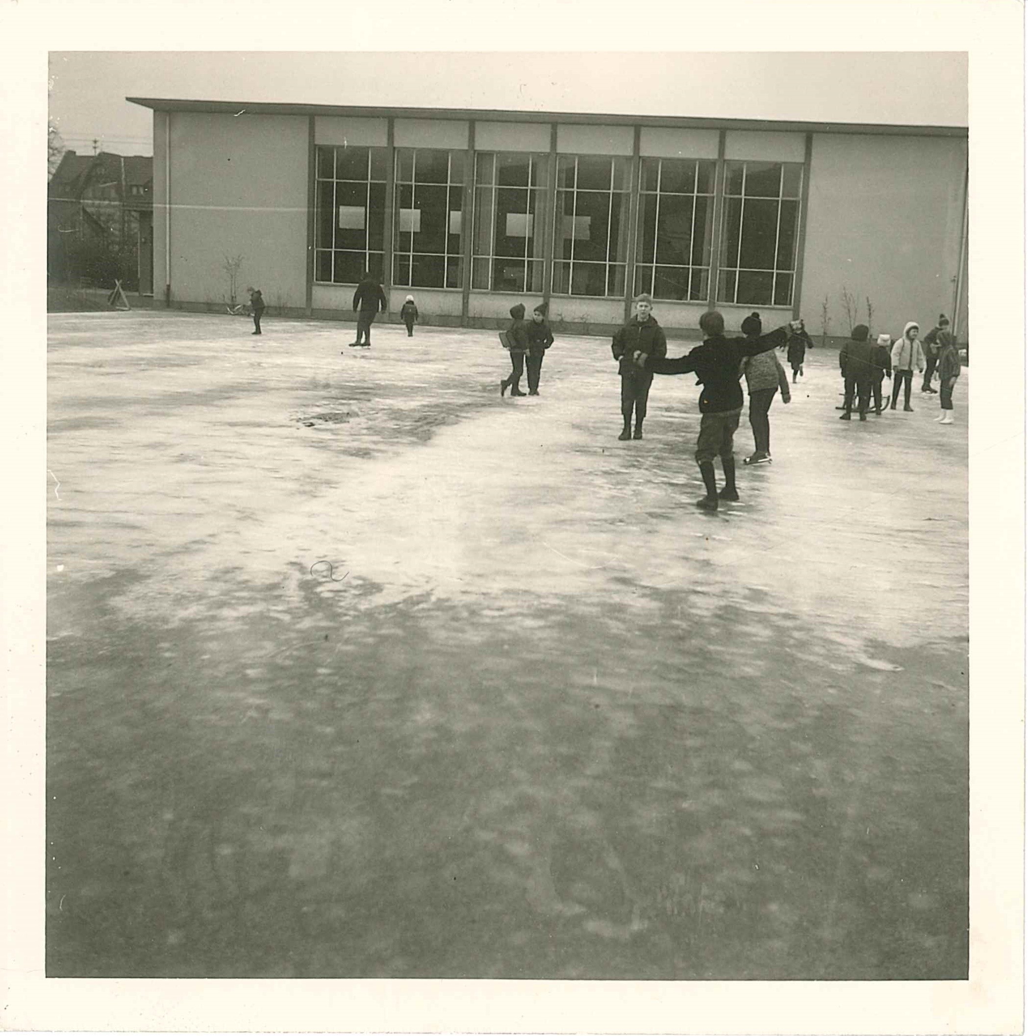 Eisplatz "An der Seilerbahn" in Bendorf, 1960 (REM CC BY-NC-SA)