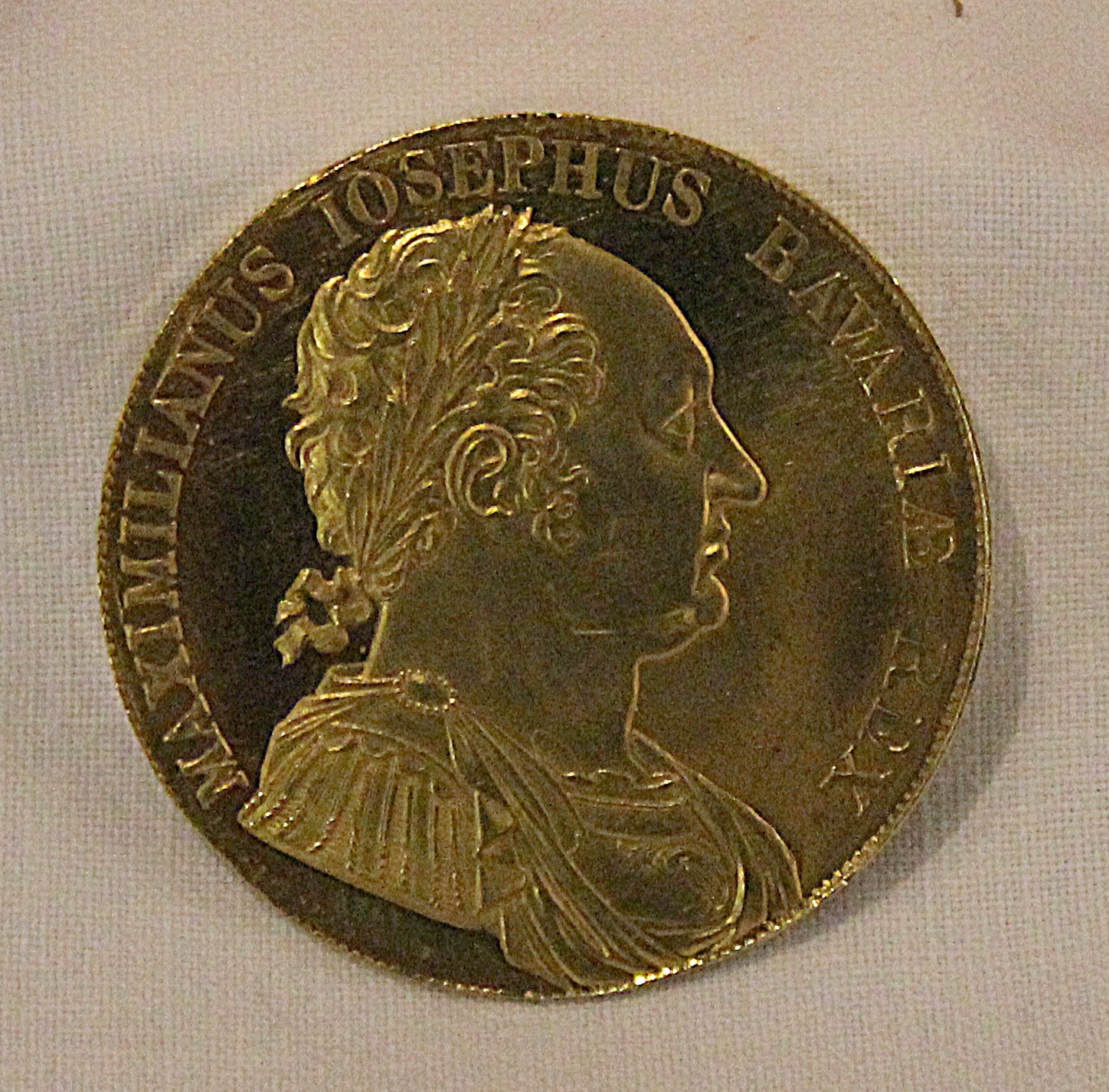 Medaille zur Verabschiedung der Verfassung für das Königreich Bayern (Museum für Weinbau und Stadtgeschichte, Edenkoben CC BY-NC-SA)