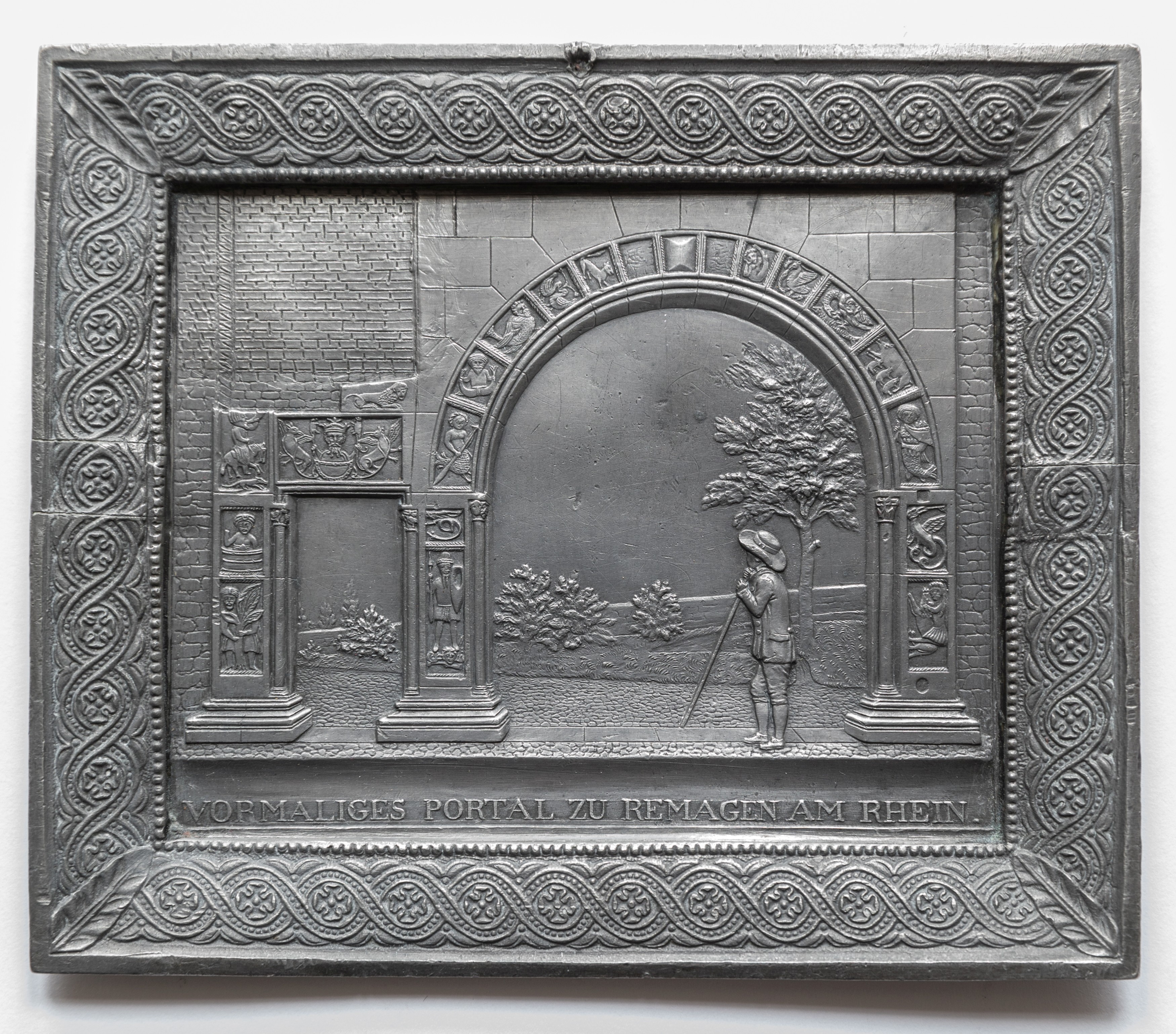 Sayner Neujahrsplakette 1828, Portal zu Remagen (Rheinisches Eisenkunstguss-Museum CC BY-NC-SA)