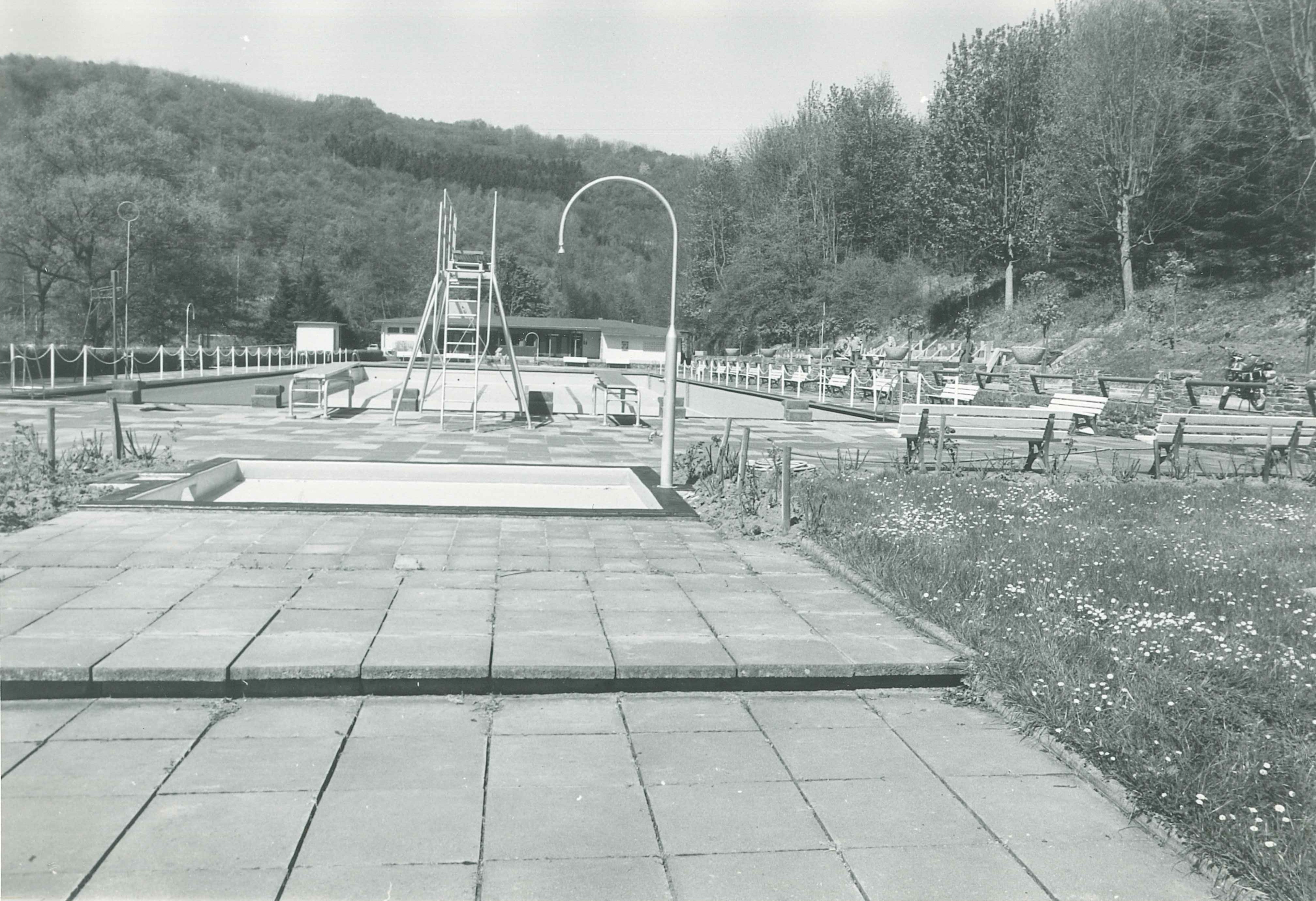 Schwimmbad "Bad Sayn", Bendorf-Sayn, 1981 (REM CC BY-NC-SA)