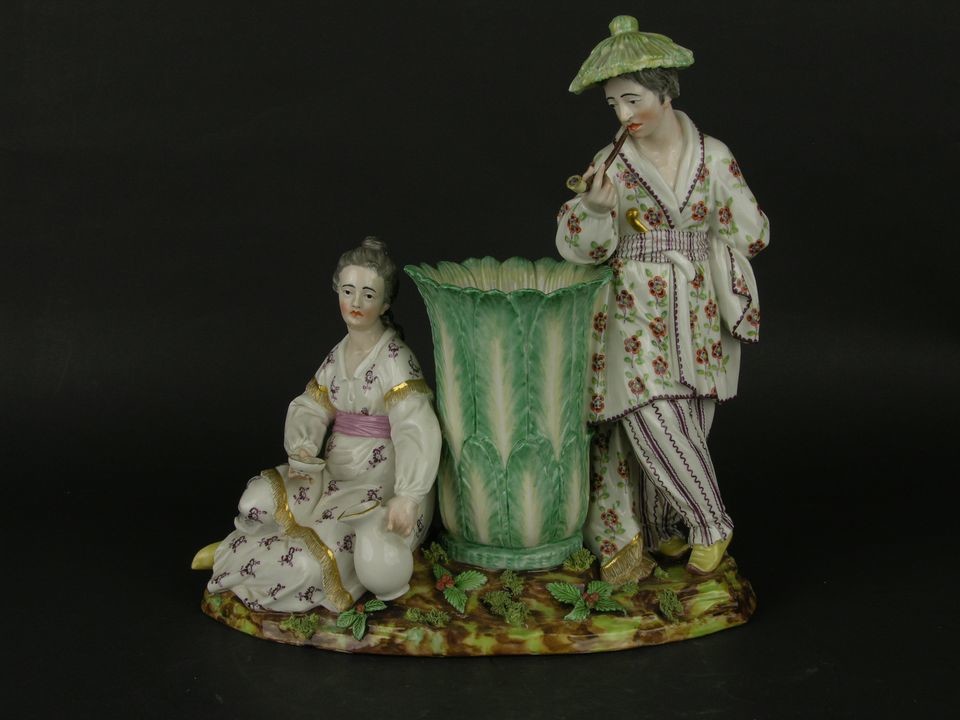 "Chinesenpaar mit Blumenvase" (Historisches Museum der Pfalz, Speyer CC BY)