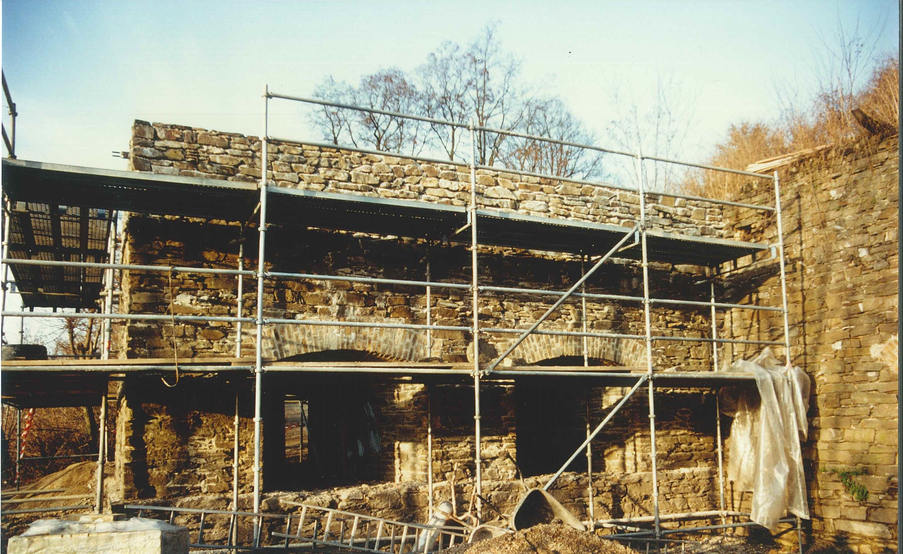 Eisenerz-Rostöfen der "Grube Werner" auf der Vierwindenhöhe, Bendorf, 1993 (REM CC BY-NC-SA)