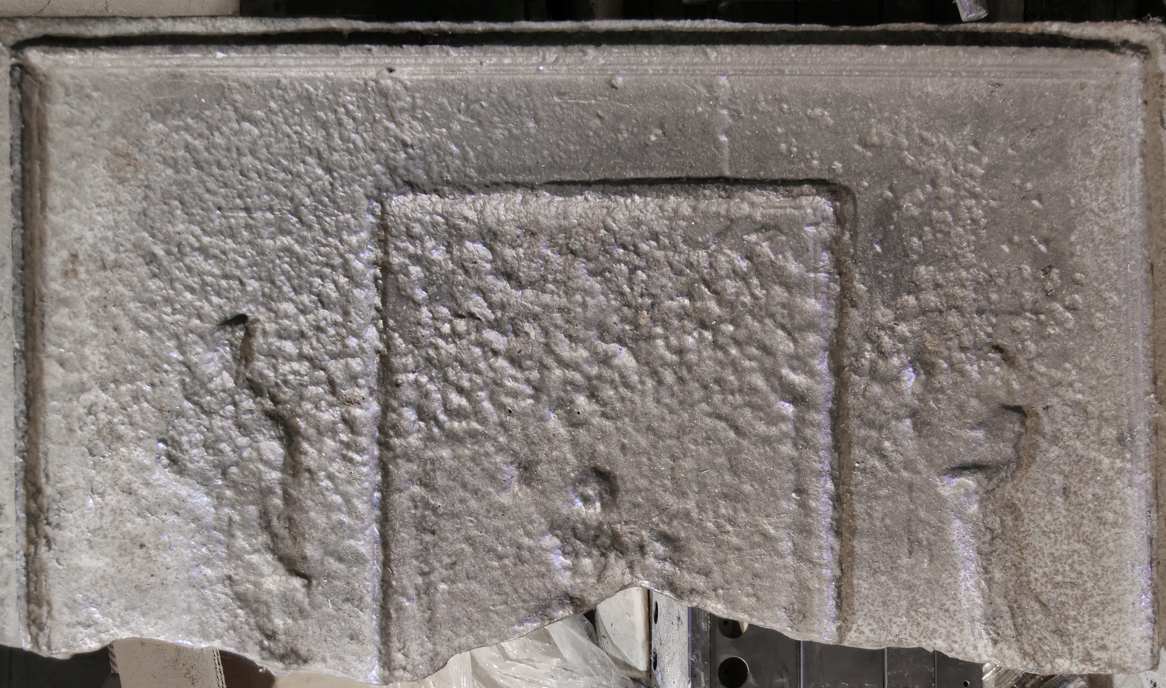 Fragment einer Ofenplatte (Volkskunde- und Freilichtmuseum Roscheider Hof CC0)