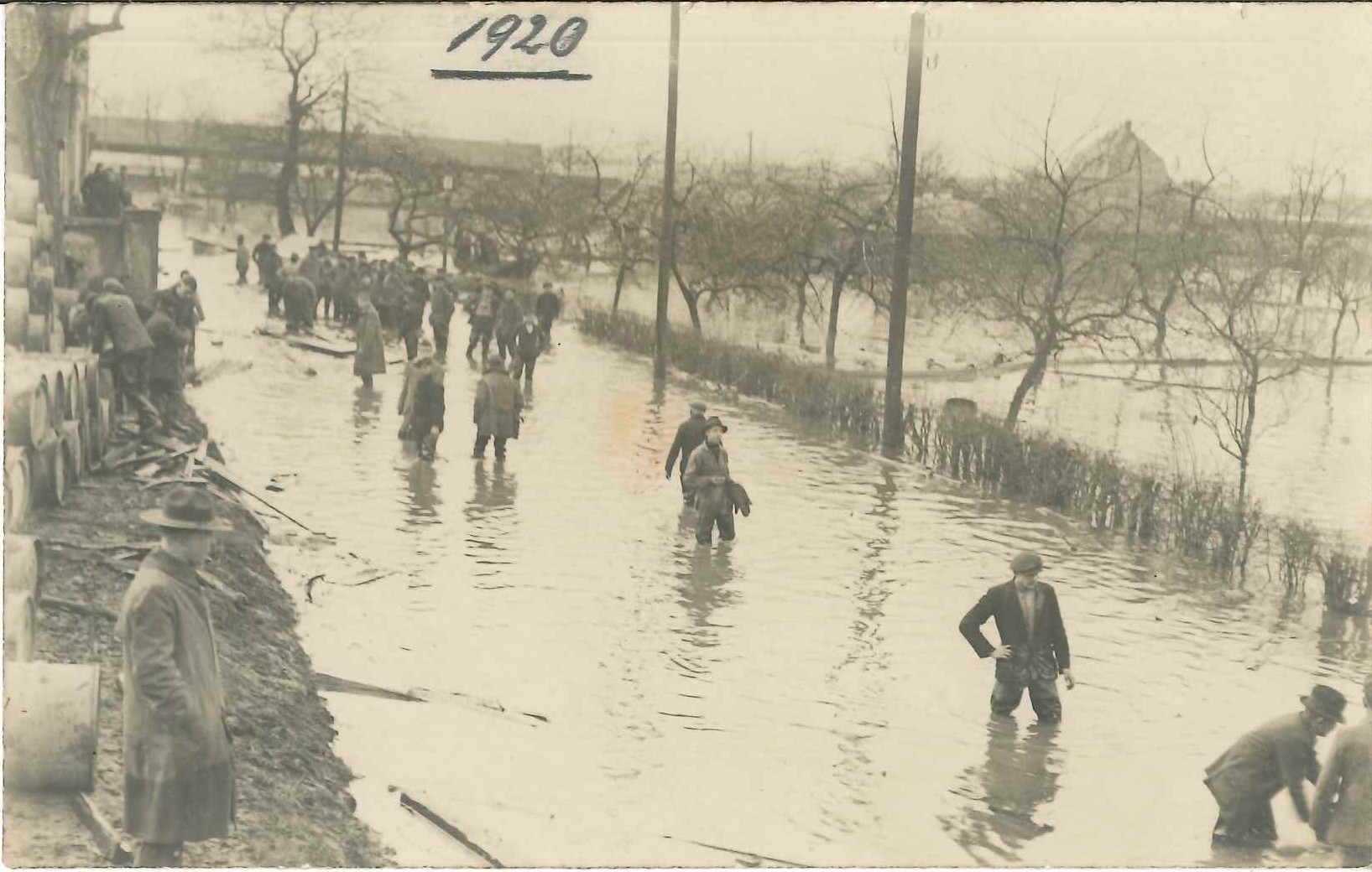 Hochwasser am Rheinhafen Bendorf, 1920 (REM CC BY-NC-SA)