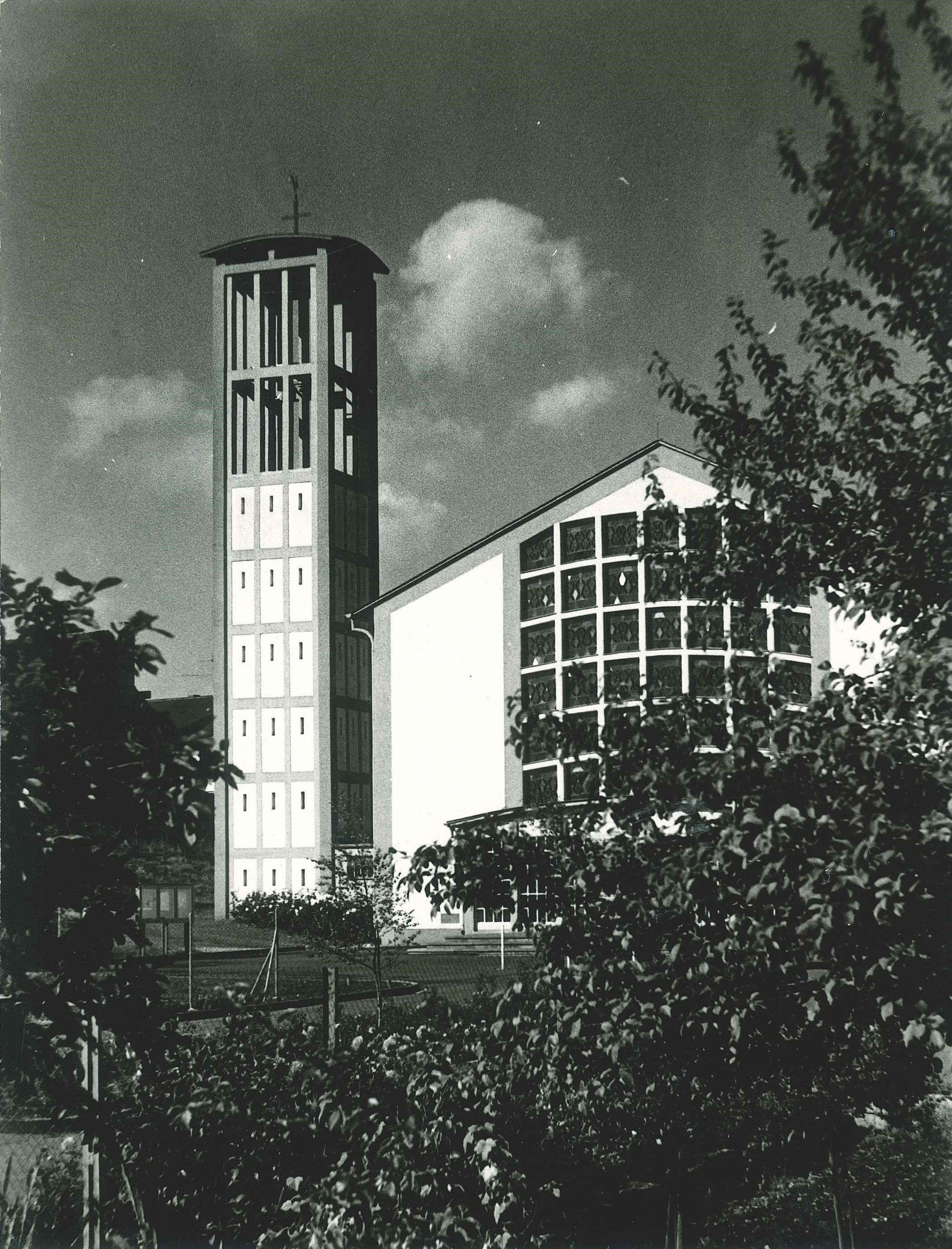 Kirche St. Clemens Maria Hofbauer in Mülhofen, 1962 (REM CC BY-NC-SA)
