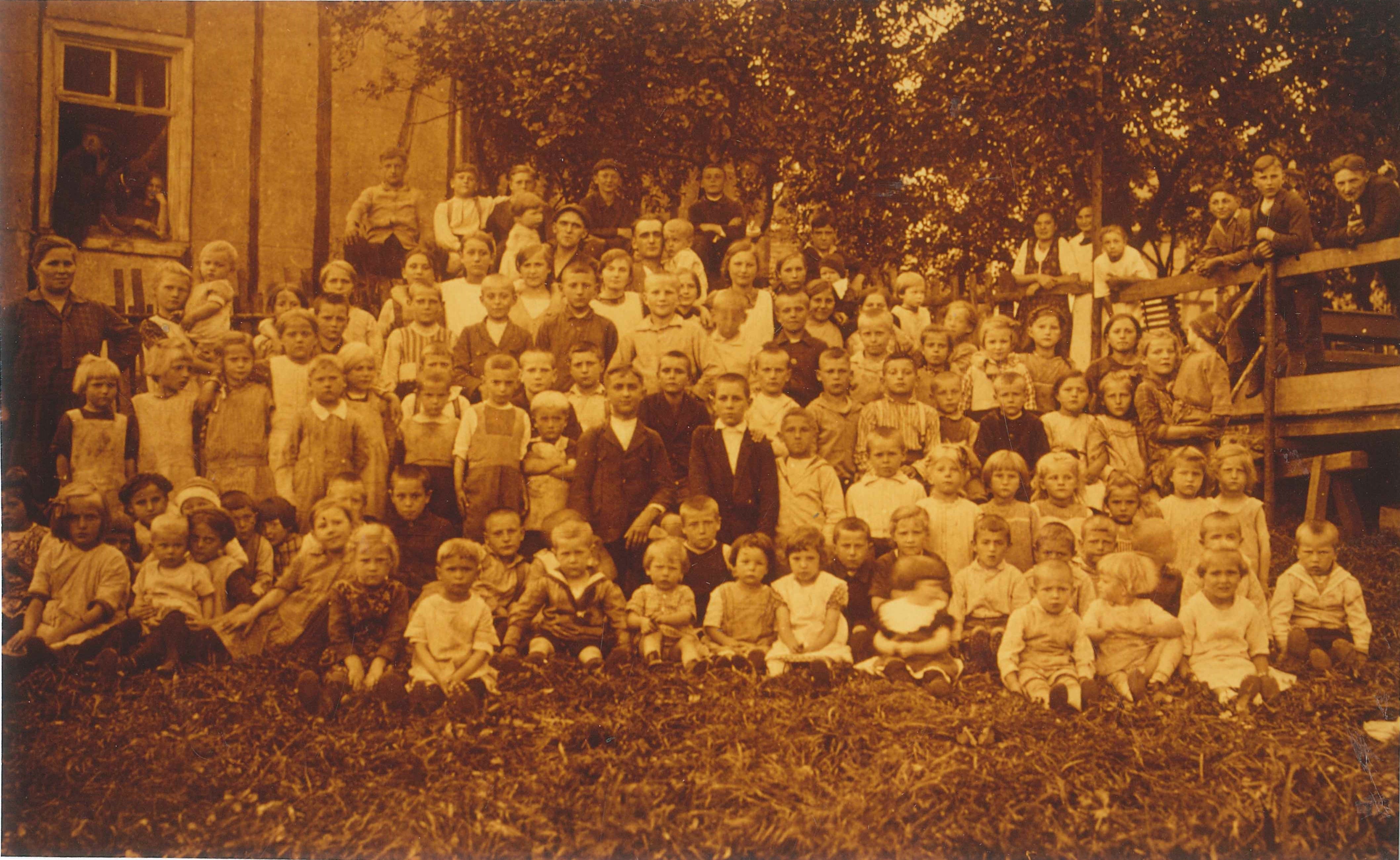 Schulklasse der katholischen Schule "Schönblick", Bendorf-Stromberg (REM CC BY-NC-SA)
