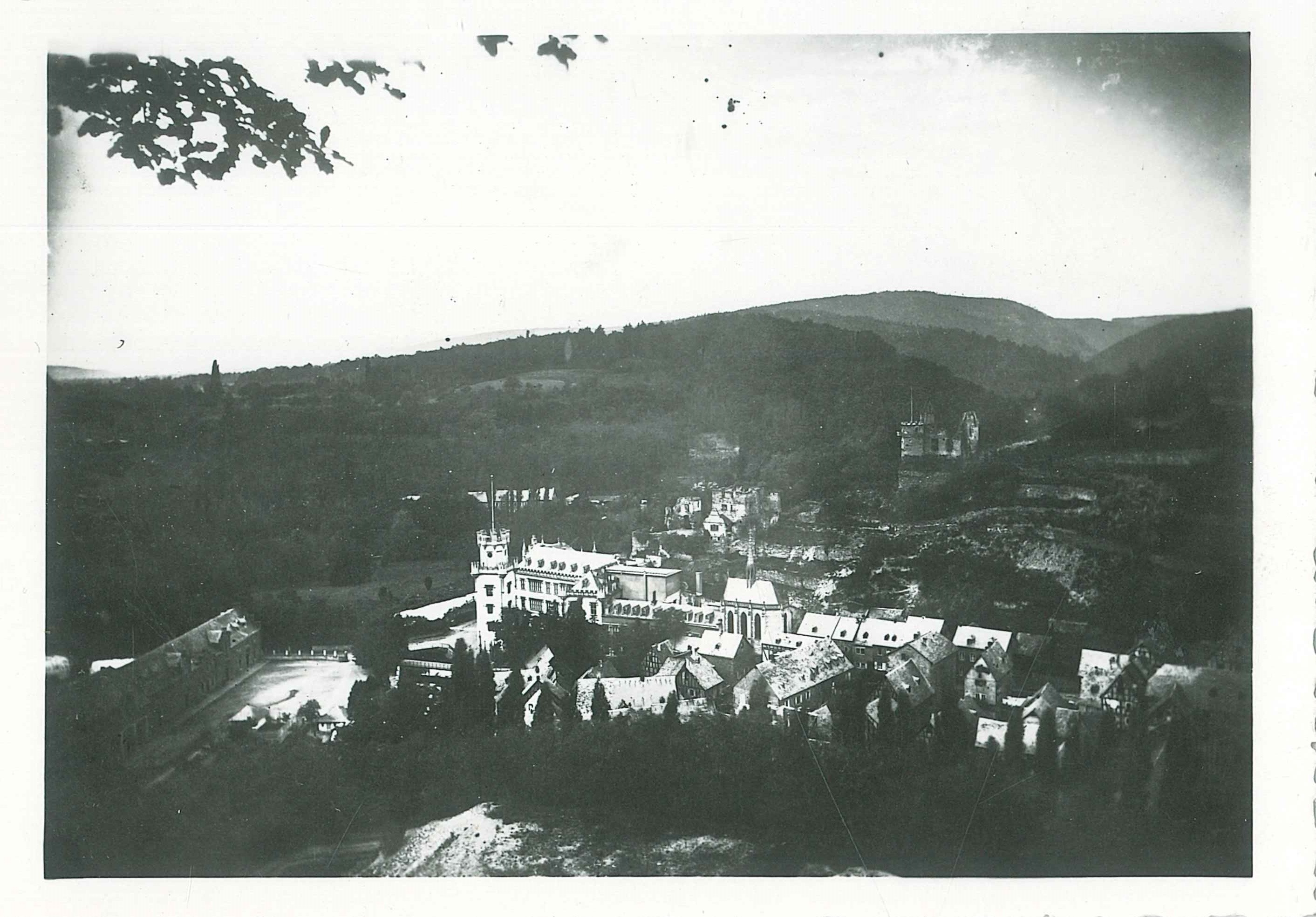 Blick auf Schloss Sayn 1870 (REM CC BY-NC-SA)