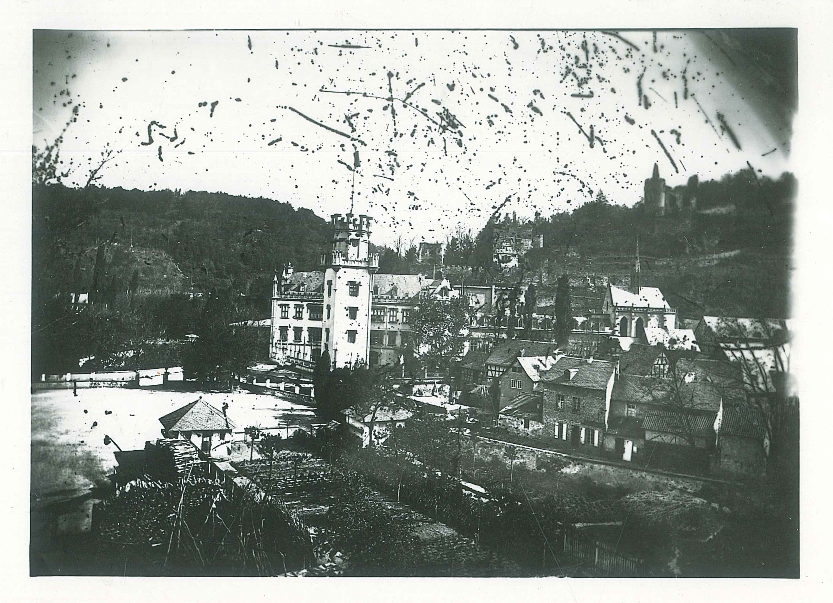 Blick auf Schloss Sayn vor 1945 (REM CC BY-NC-SA)
