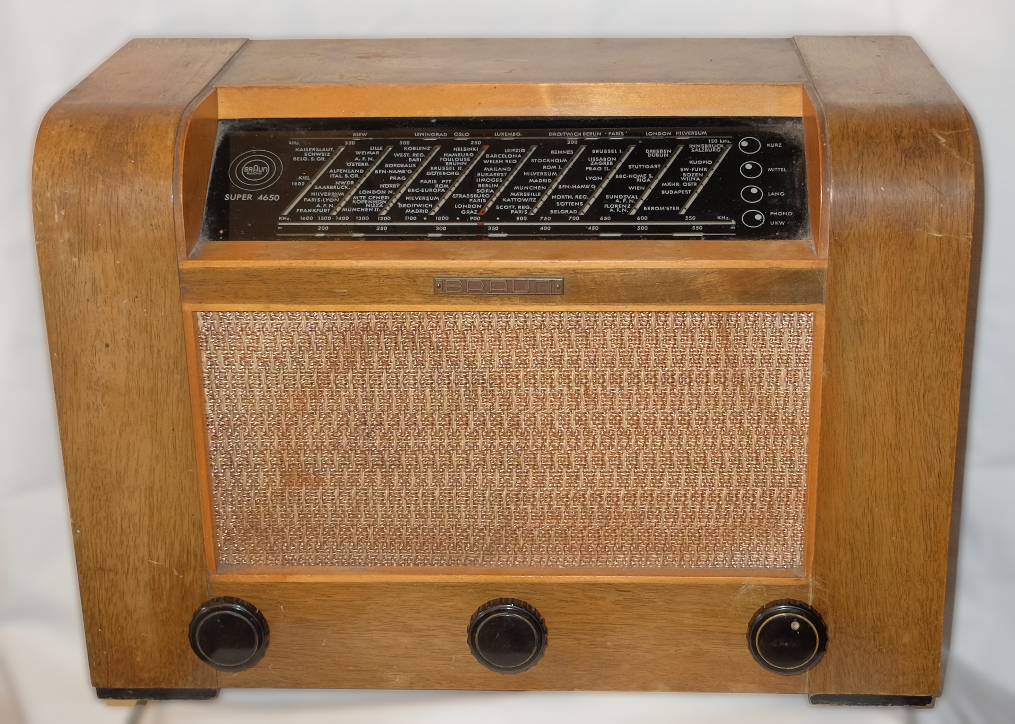 Röhrenradio Braun 4650 W (Volkskunde- und Freilichtmuseum Roscheider Hof CC0)