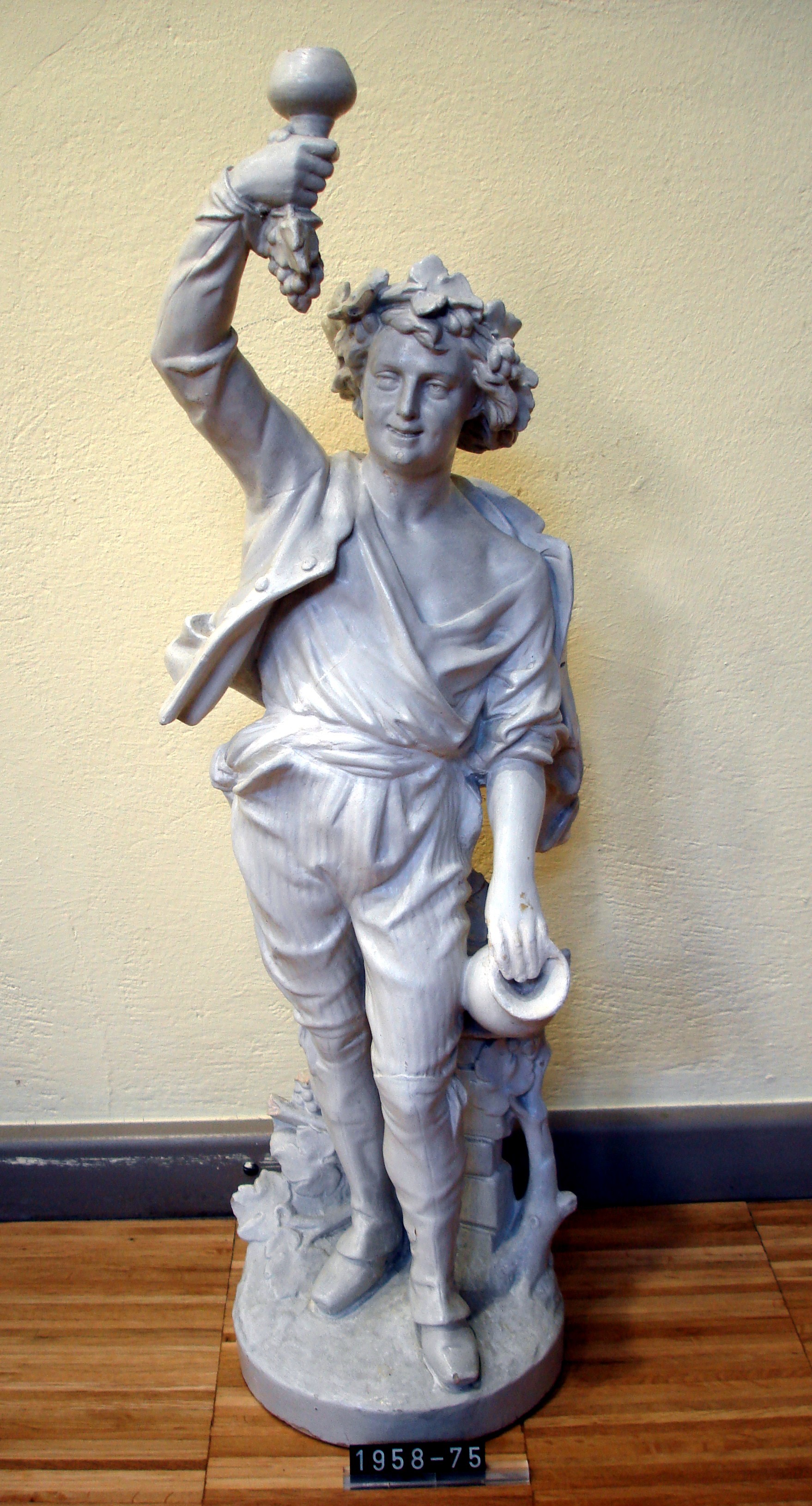 Gipsplastik; Statue; Bacchantenfigur; Ende 19. Jh. (Stadtmuseum Bad Dürkheim, Museumsgesellschaft Bad Dürkheim e.V. CC BY-NC-SA)